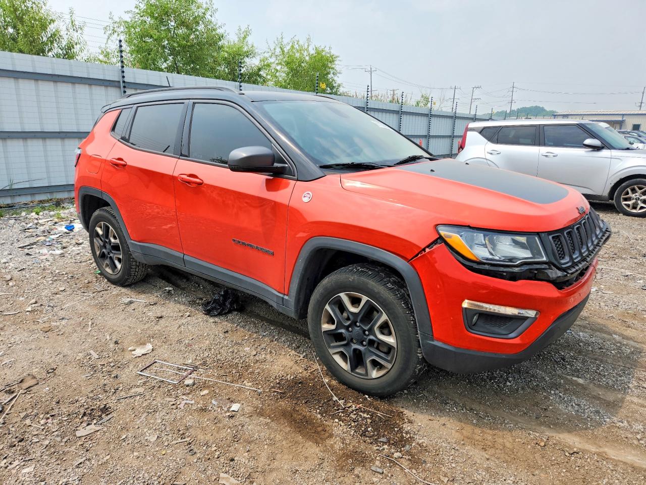 2017 Jeep Compass Trailhawk Orange vin: 3C4NJDDB2HT667060