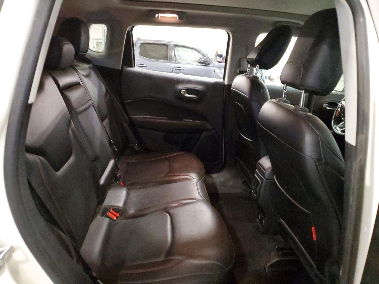 2018 Jeep Compass Trailhawk White vin: 3C4NJDDB2JT424208