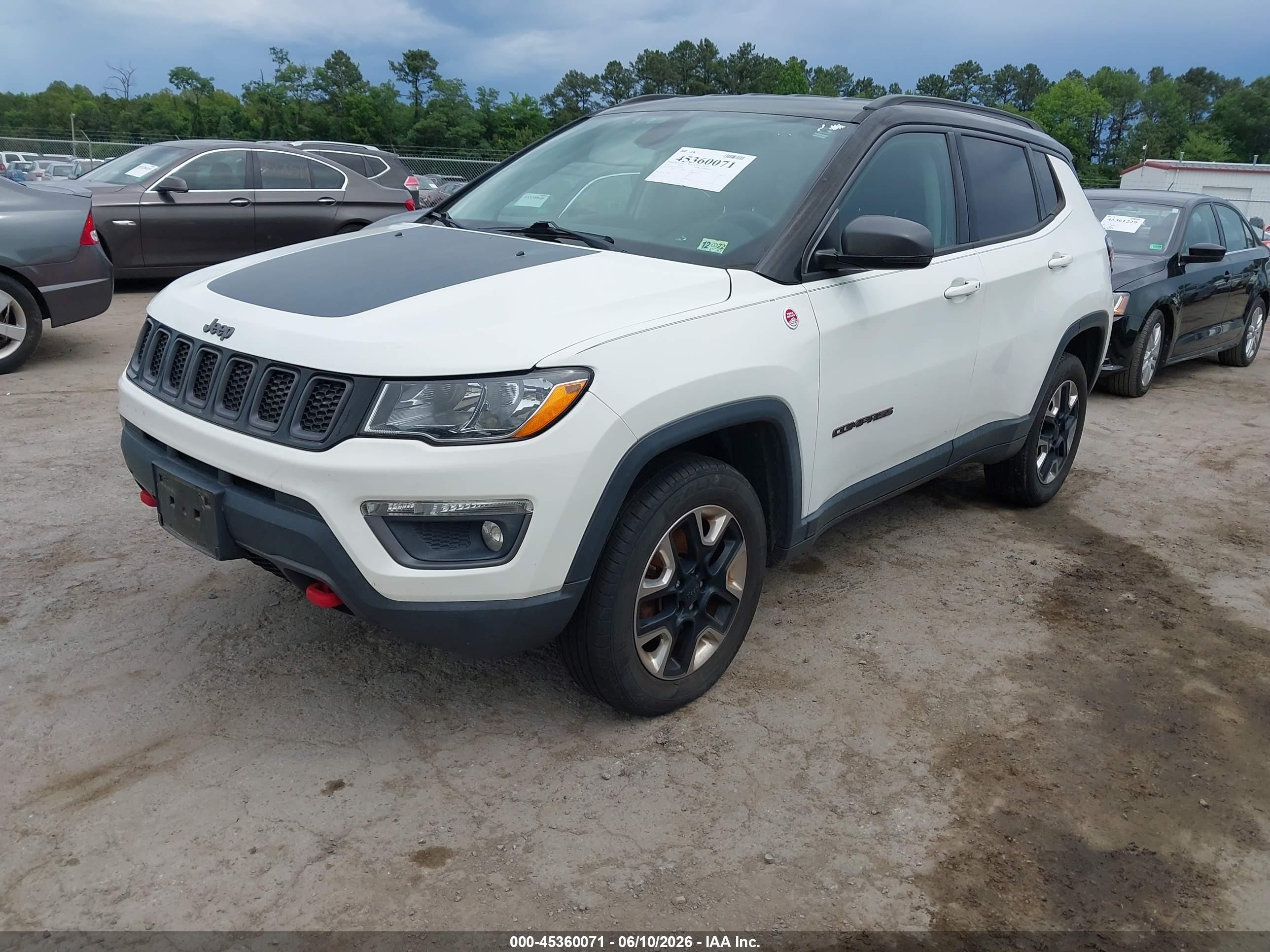 2017 Jeep New Compass Trailhawk 4x4 White vin: 3C4NJDDB3HT624038