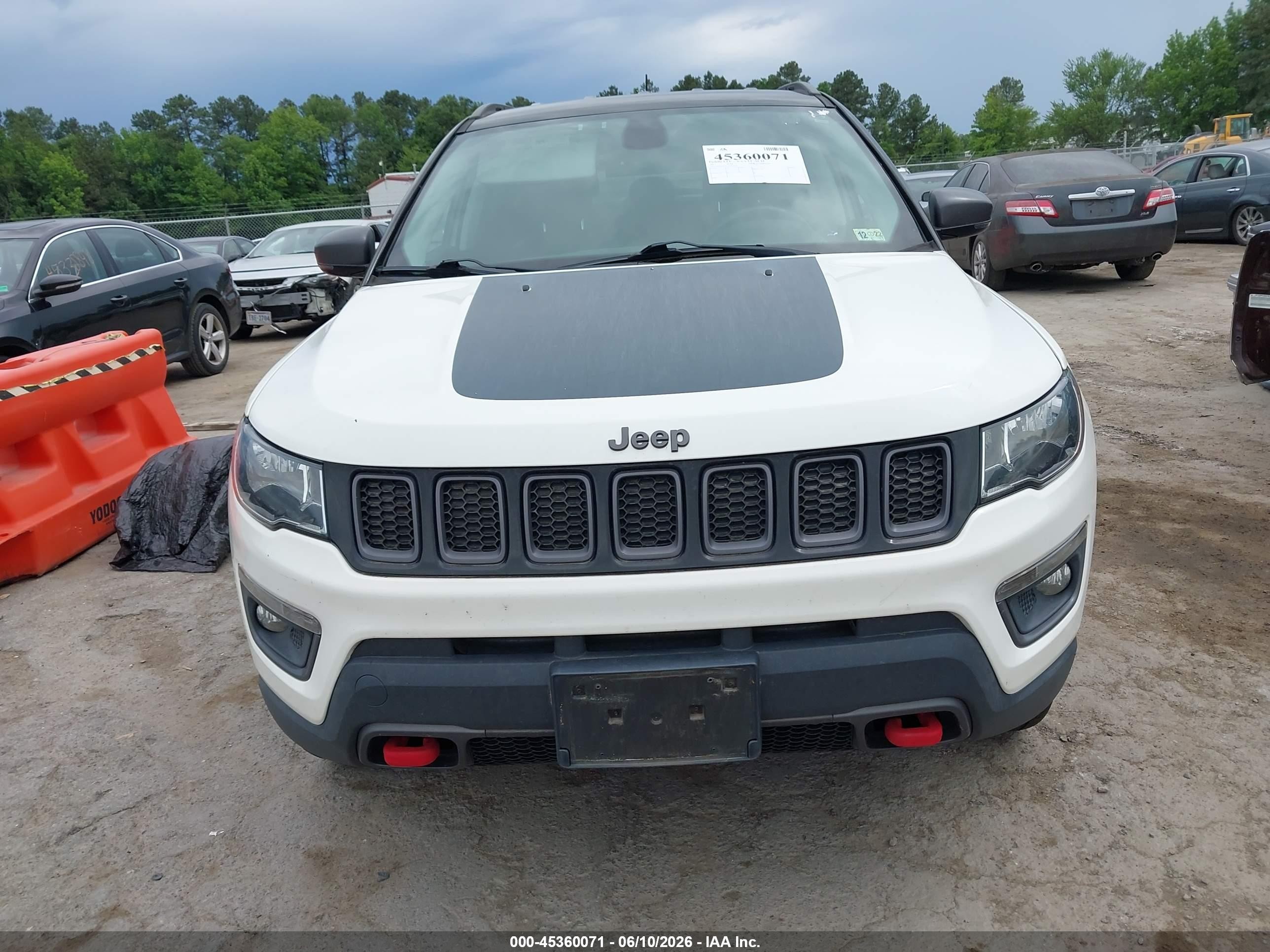 2017 Jeep New Compass Trailhawk 4x4 White vin: 3C4NJDDB3HT624038