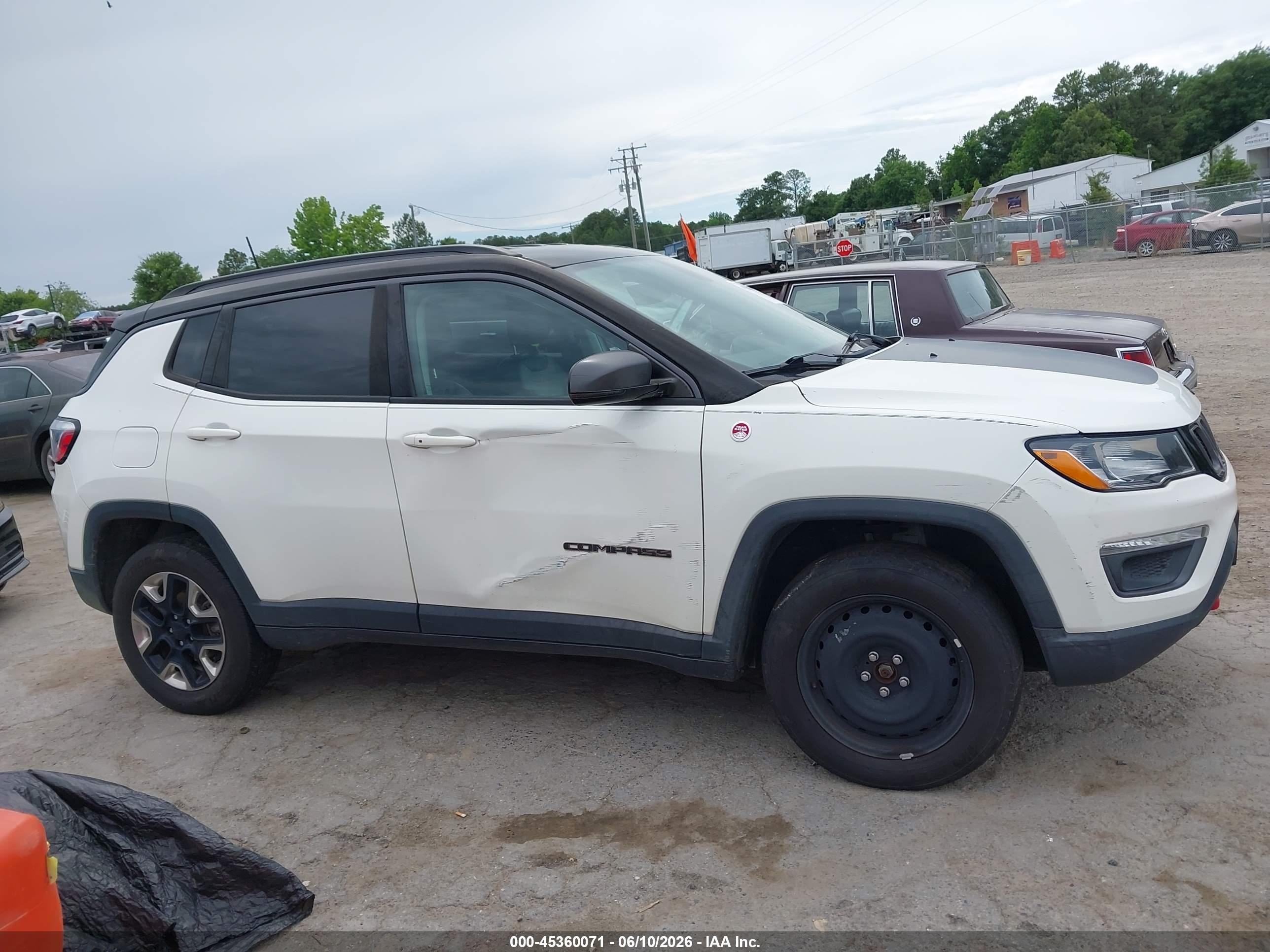 2017 Jeep New Compass Trailhawk 4x4 White vin: 3C4NJDDB3HT624038