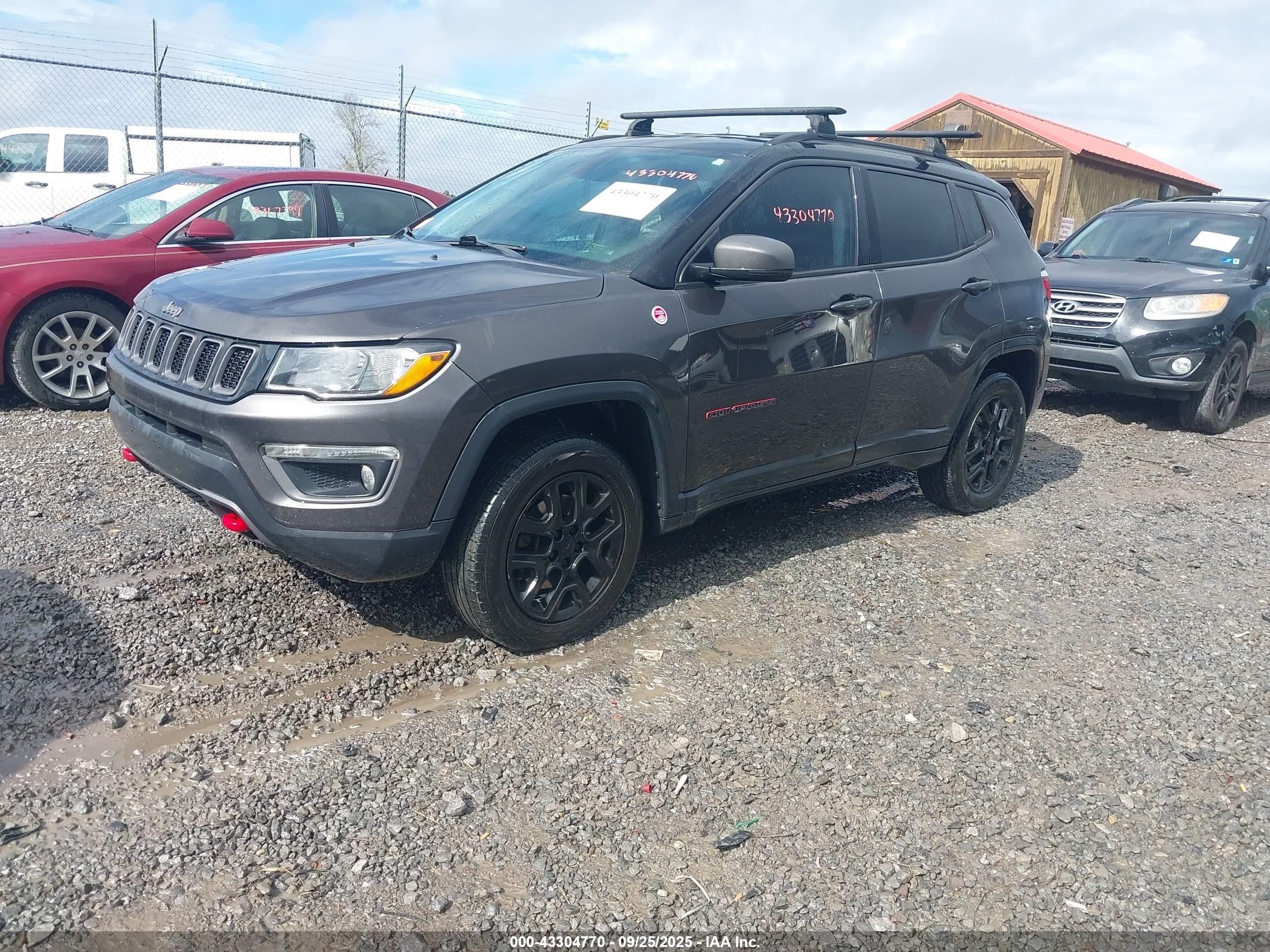 2017 Jeep New Compass Trailhawk 4x4 Серый vin: 3C4NJDDB3HT675054
