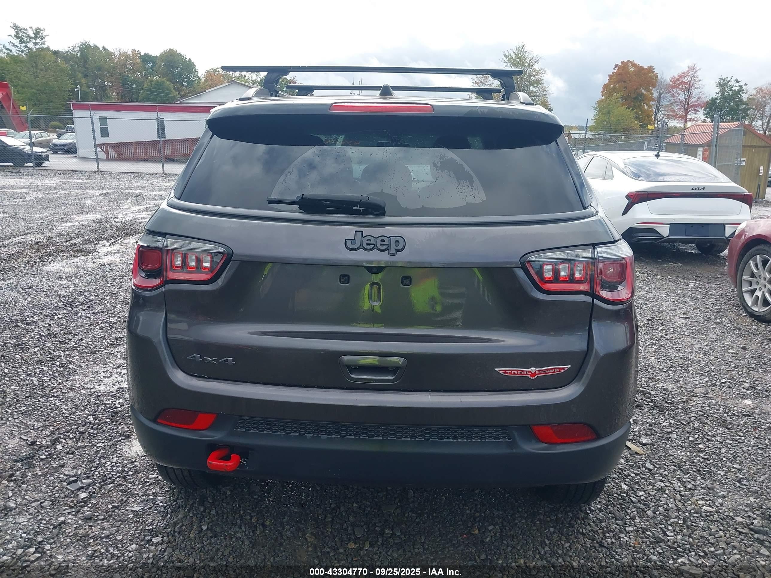 2017 Jeep New Compass Trailhawk 4x4 Серый vin: 3C4NJDDB3HT675054