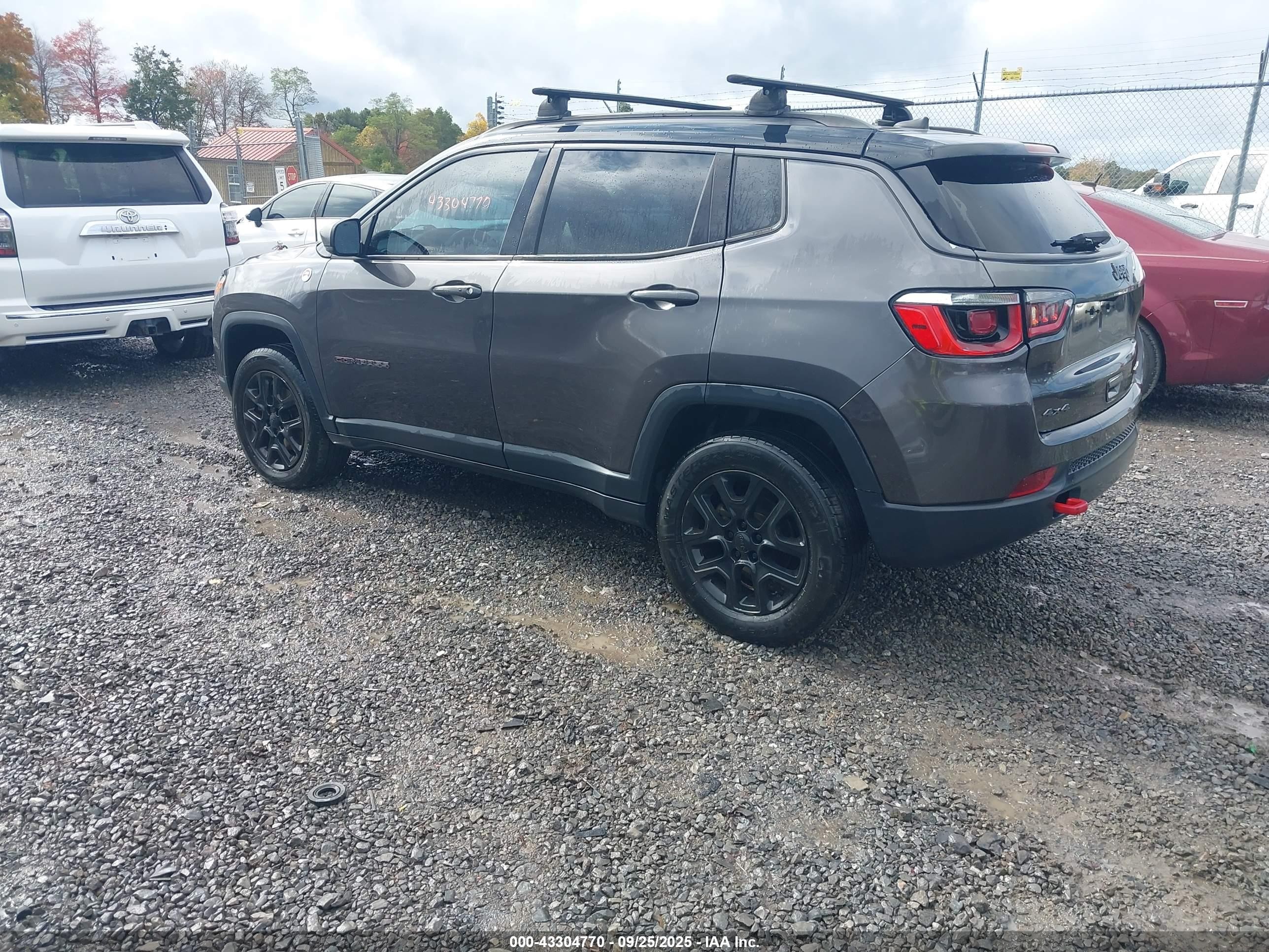 2017 Jeep New Compass Trailhawk 4x4 Серый vin: 3C4NJDDB3HT675054