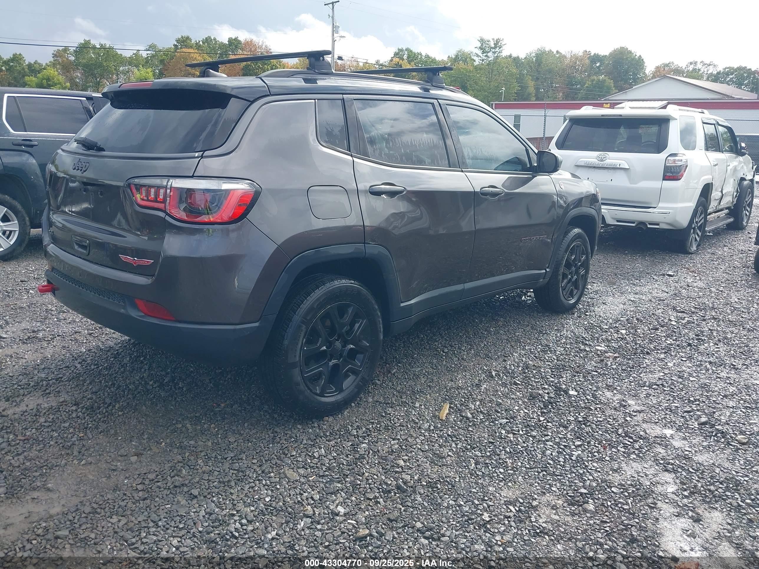 2017 Jeep New Compass Trailhawk 4x4 Серый vin: 3C4NJDDB3HT675054