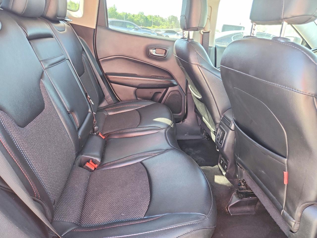 2019 Jeep Compass Trailhawk White vin: 3C4NJDDB3KT786243
