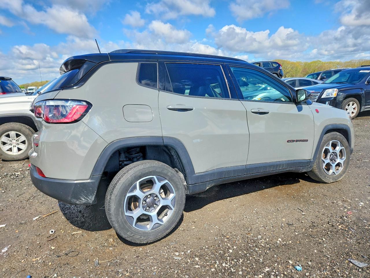 2022 Jeep Compass Trailhawk Gray vin: 3C4NJDDB3NT190134