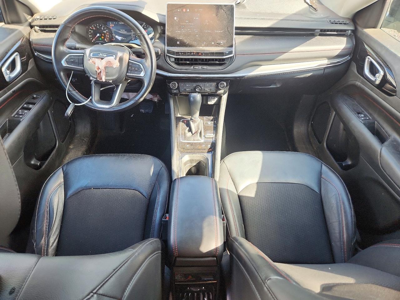 2022 Jeep Compass Trailhawk Gray vin: 3C4NJDDB3NT190134