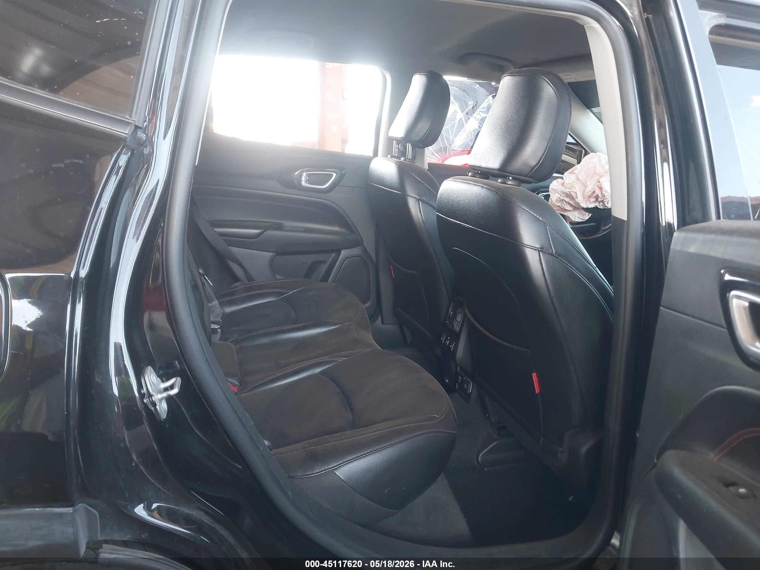 2022 Jeep Compass Trailhawk 4x4 Черный vin: 3C4NJDDB9NT163360