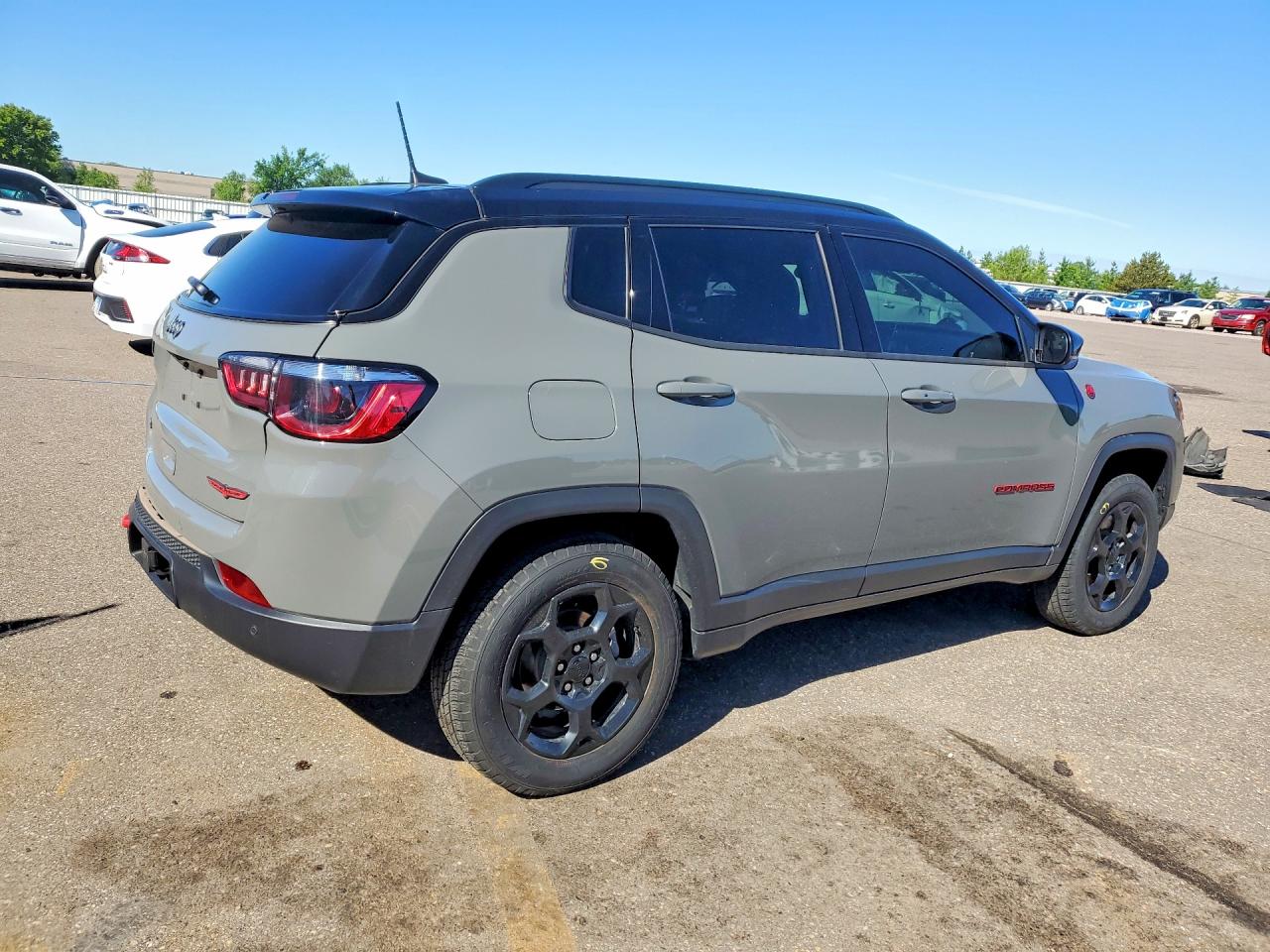 2023 Jeep Compass Trailhawk Gray vin: 3C4NJDDN3PT572516