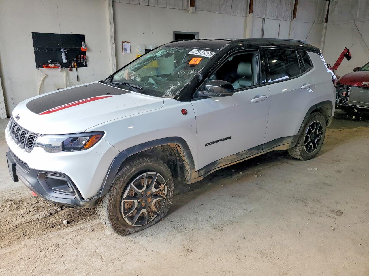2025 Jeep Compass Trailhawk White vin: 3C4NJDDN5ST564524