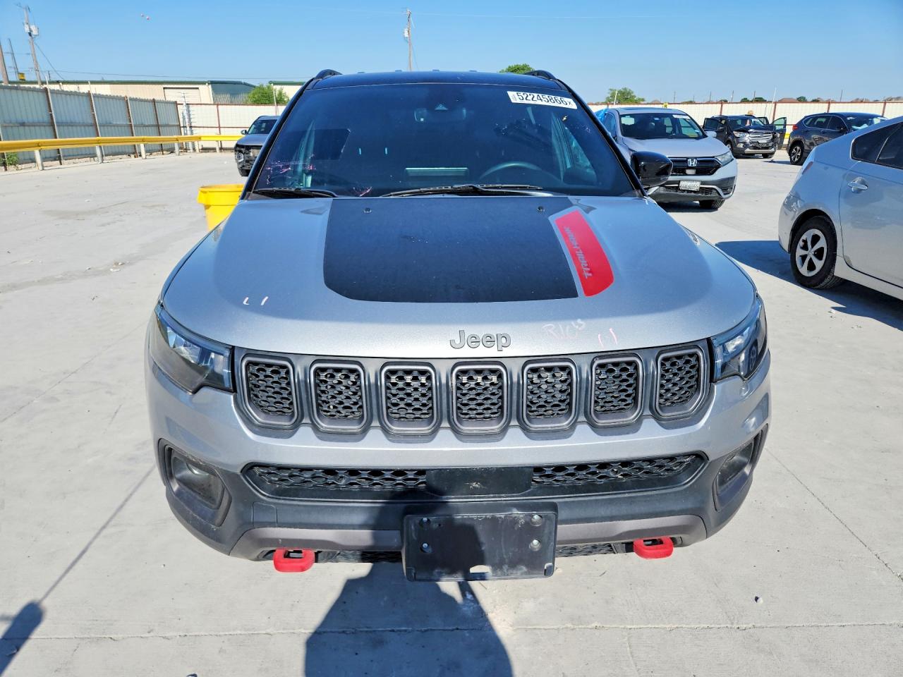 2023 Jeep Compass Trailhawk Silver vin: 3C4NJDDN6PT564667