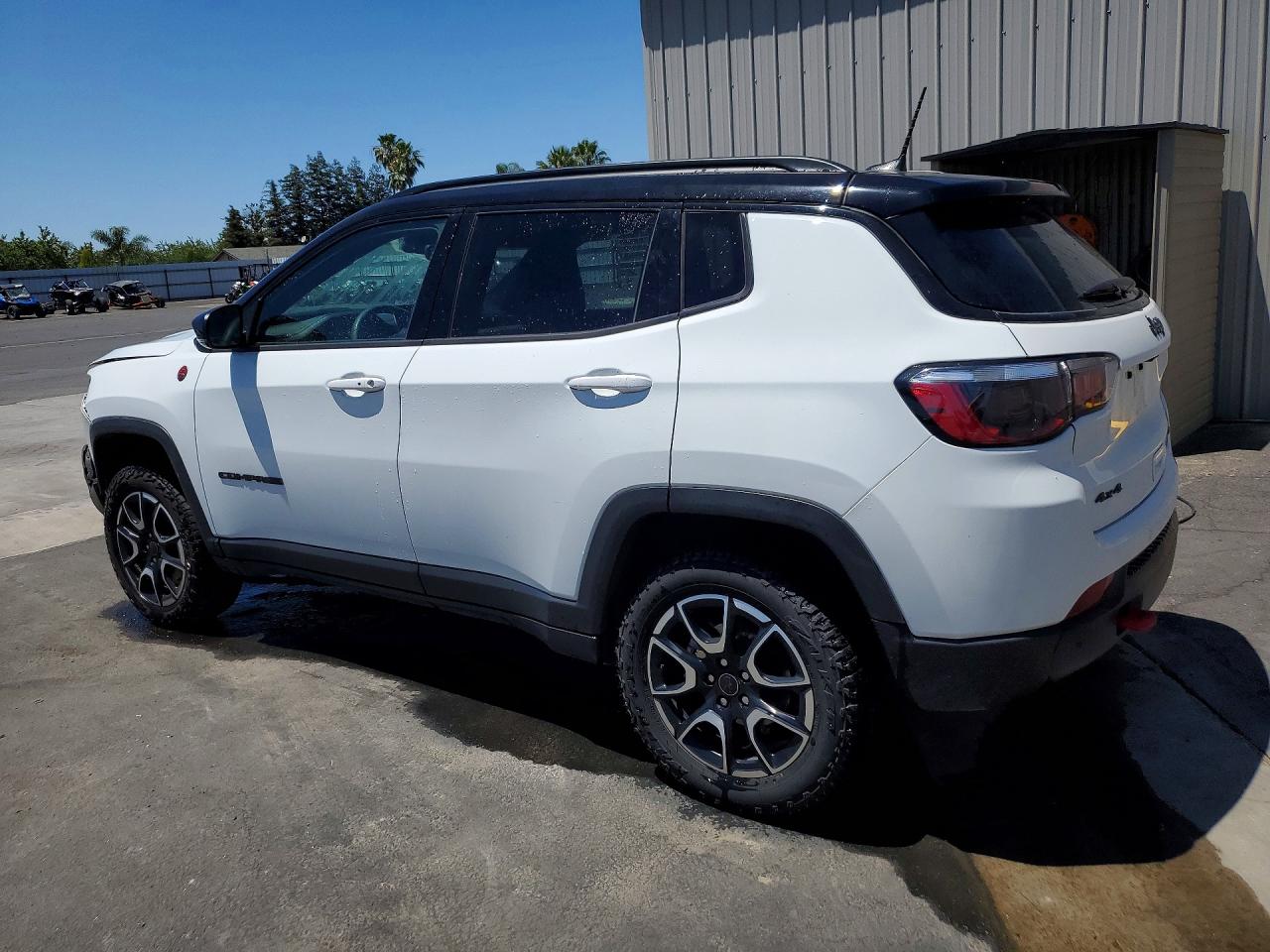 2025 Jeep Compass Trailhawk White vin: 3C4NJDDN6ST533511