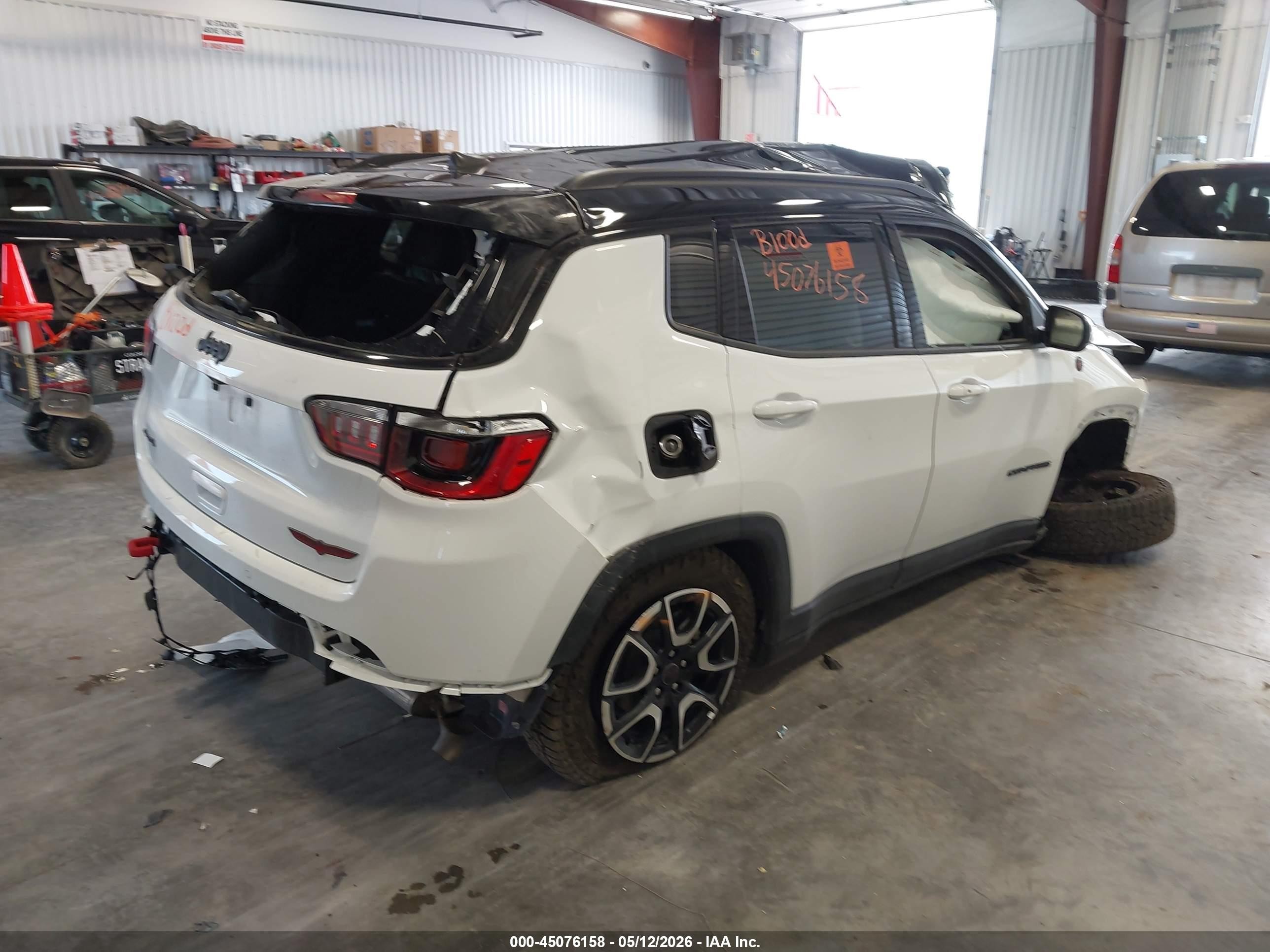 2026 Jeep Compass Trailhawk White vin: 3C4NJDDN9TT181767