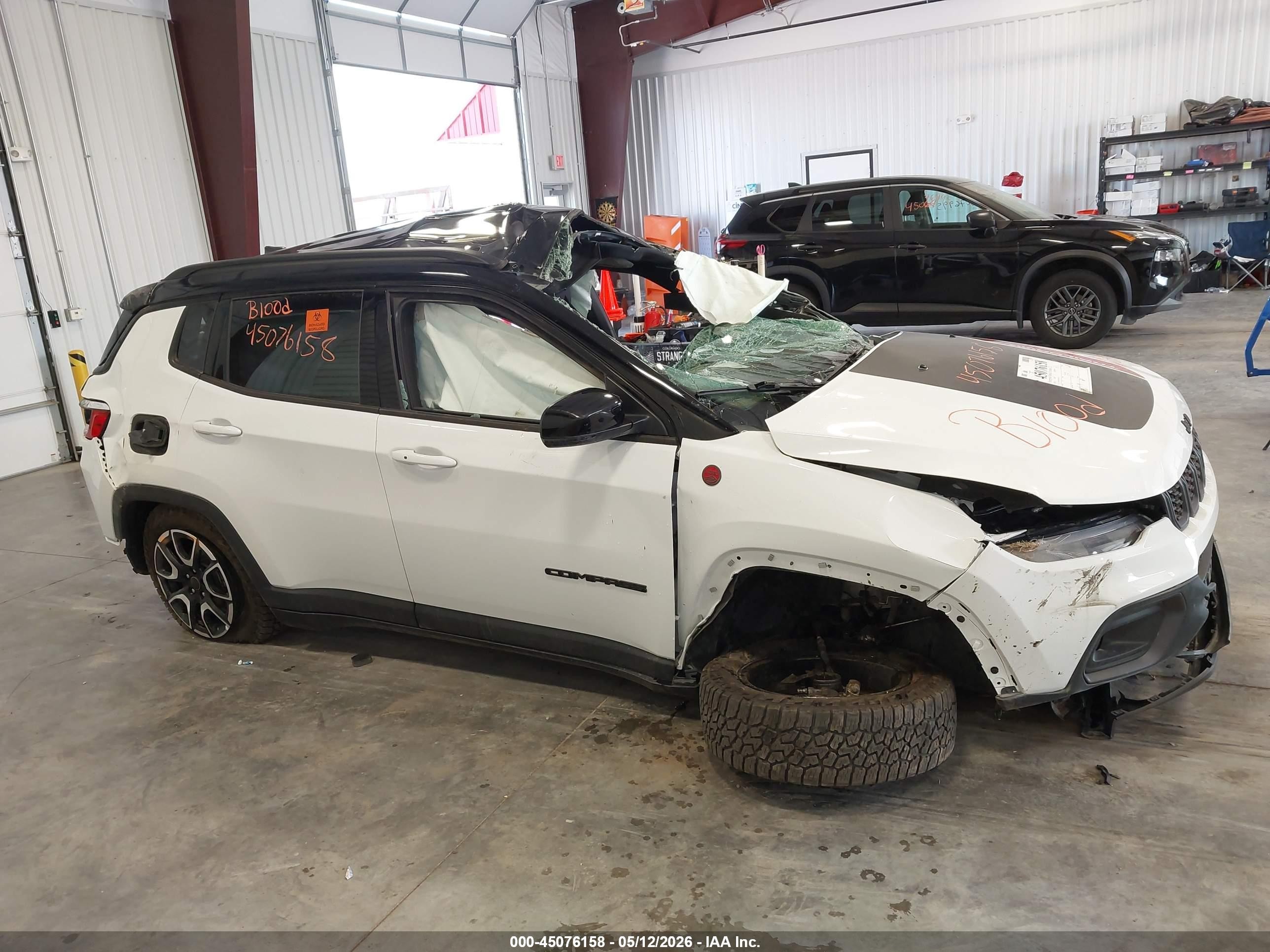 2026 Jeep Compass Trailhawk White vin: 3C4NJDDN9TT181767
