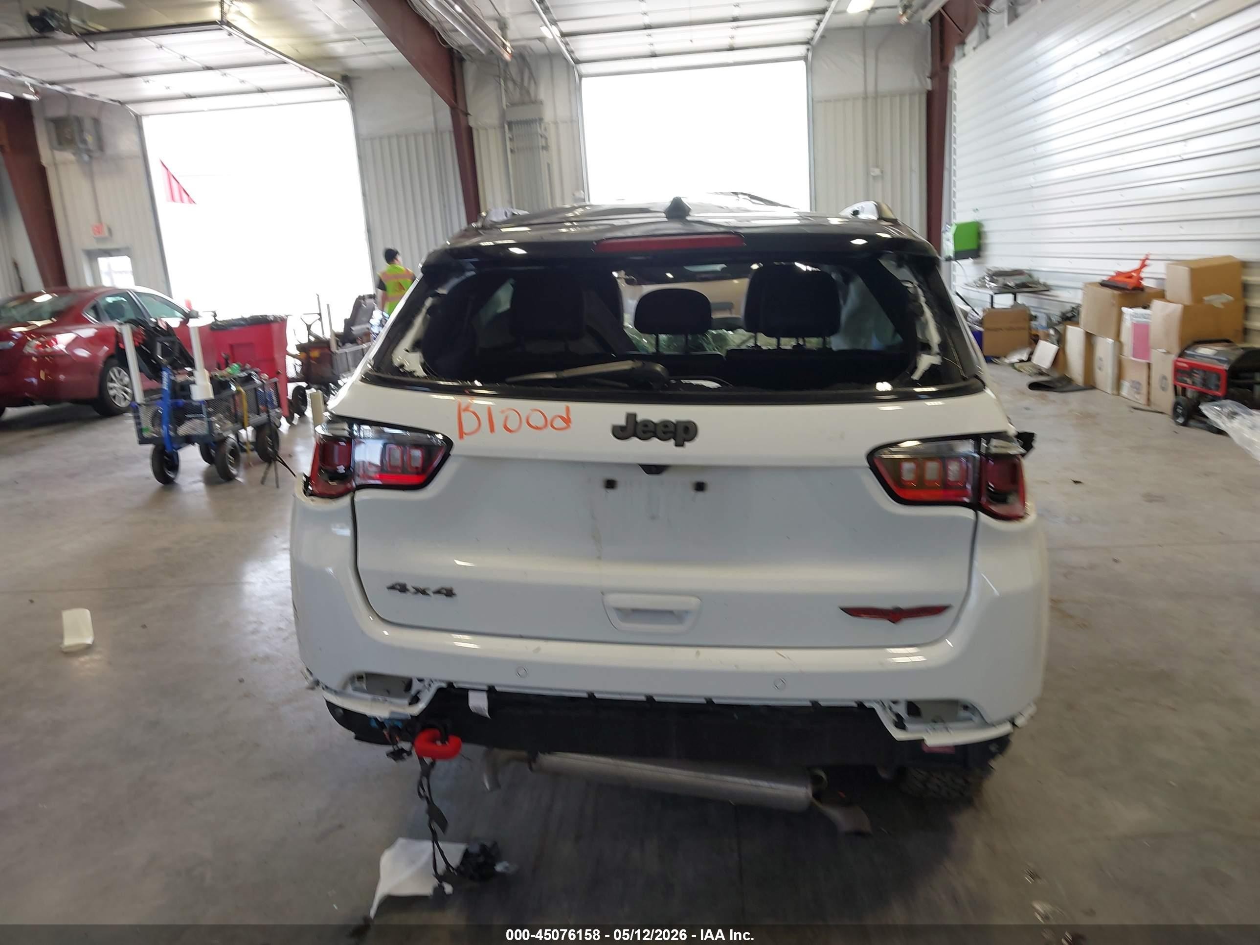 2026 Jeep Compass Trailhawk White vin: 3C4NJDDN9TT181767