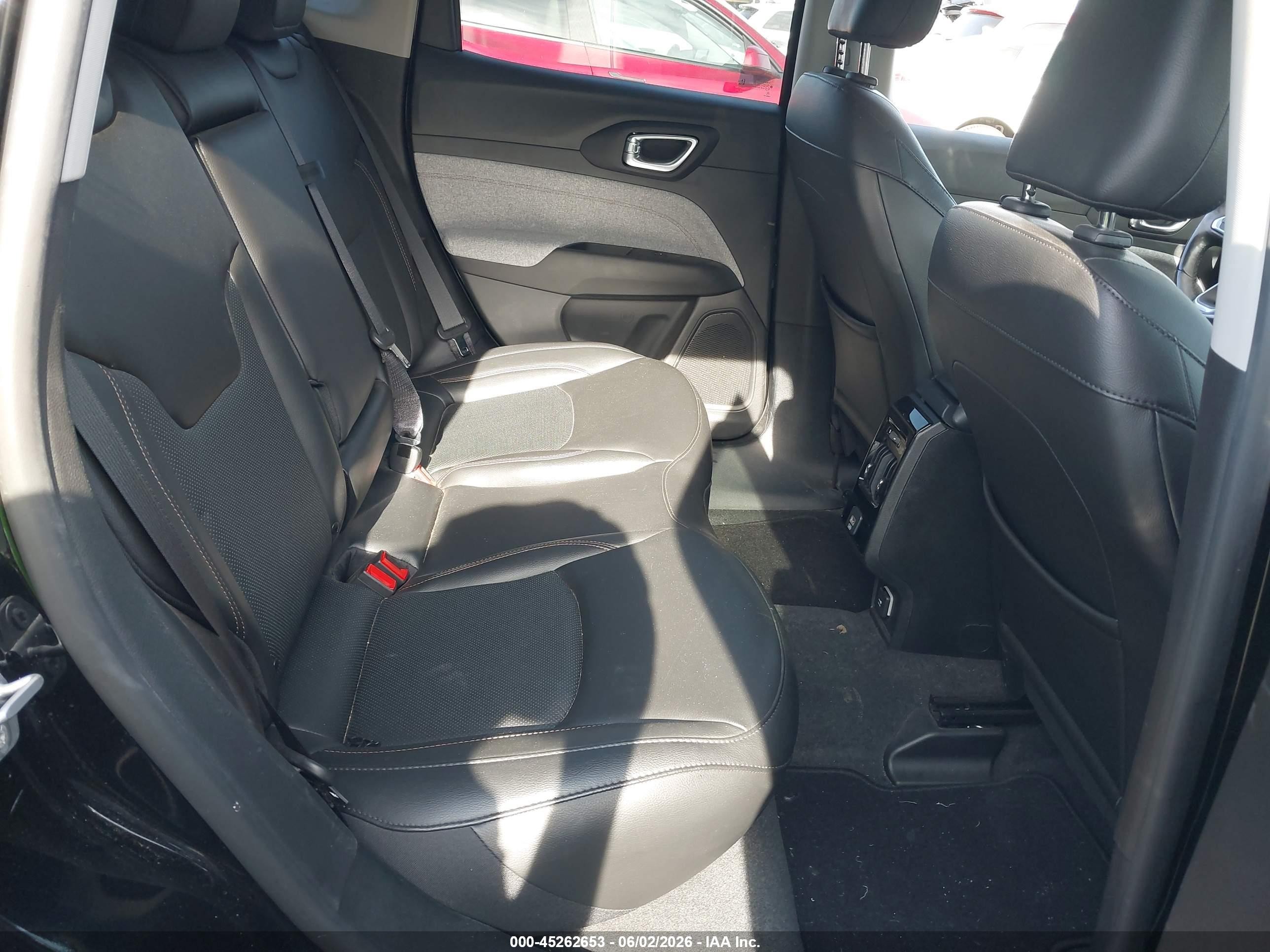 2022 Jeep Compass Latitude Lux 4x4 Black vin: 3C4NJDFB0NT177287