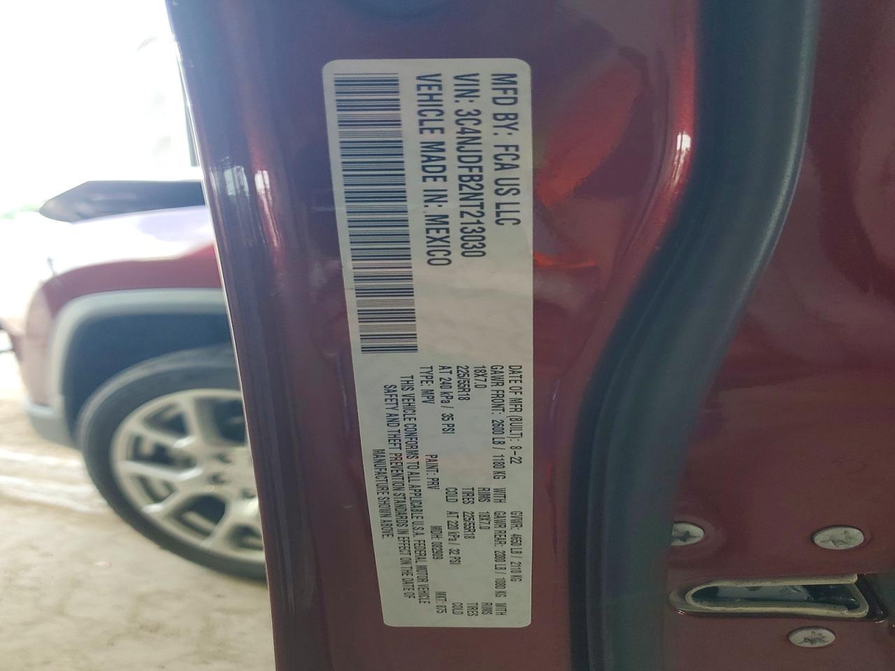 2022 Jeep Compass Latitude Lux Burgundy vin: 3C4NJDFB2NT213030