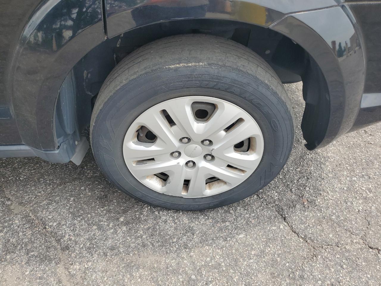 2014 Dodge Journey Se Черный vin: 3C4PDCAB0ET156862 Damage: Left Rear Wheel Cover, Peeling, 2 To 3 Inches