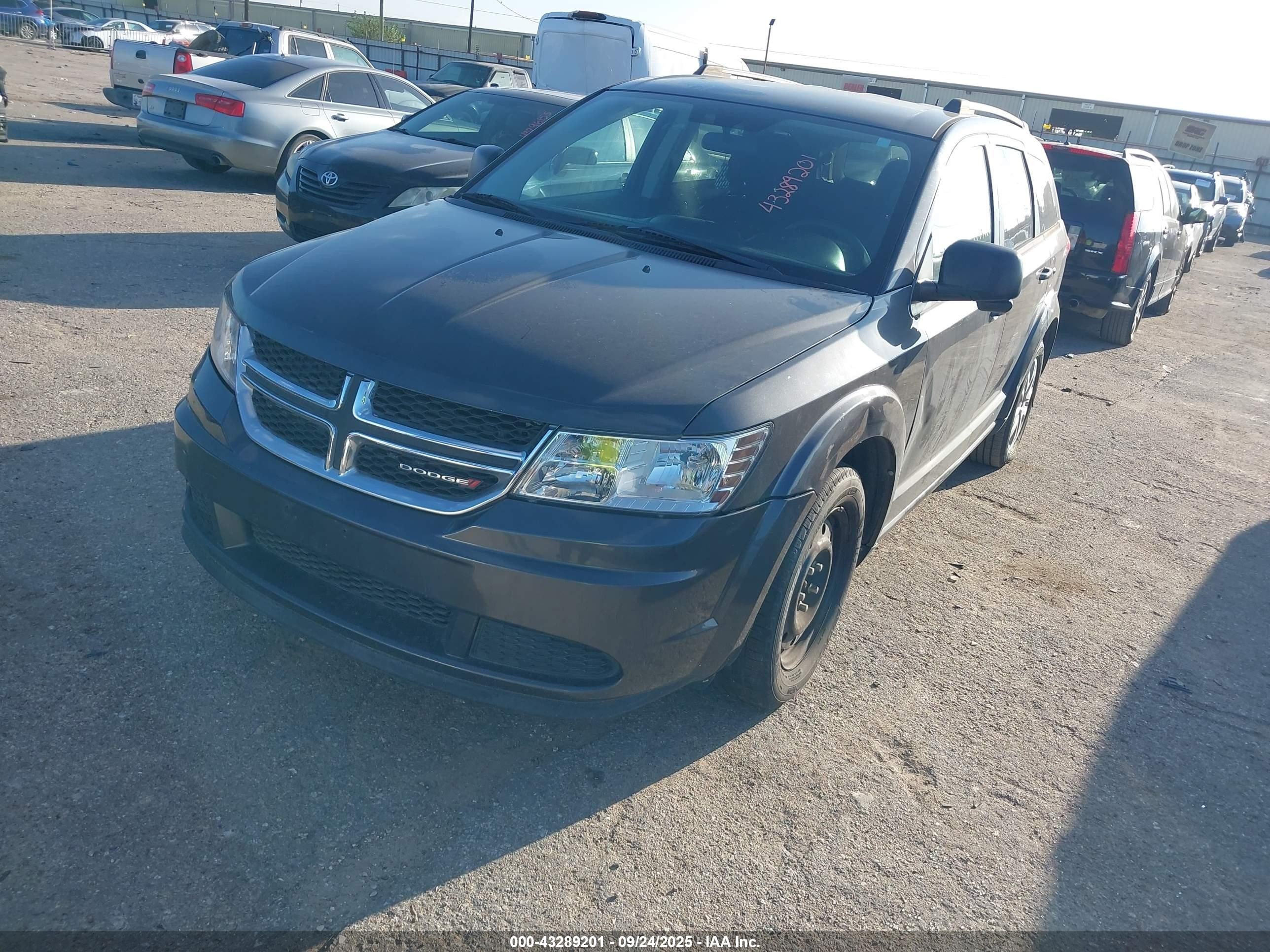 2015 Dodge Journey Se Gray vin: 3C4PDCAB0FT511370