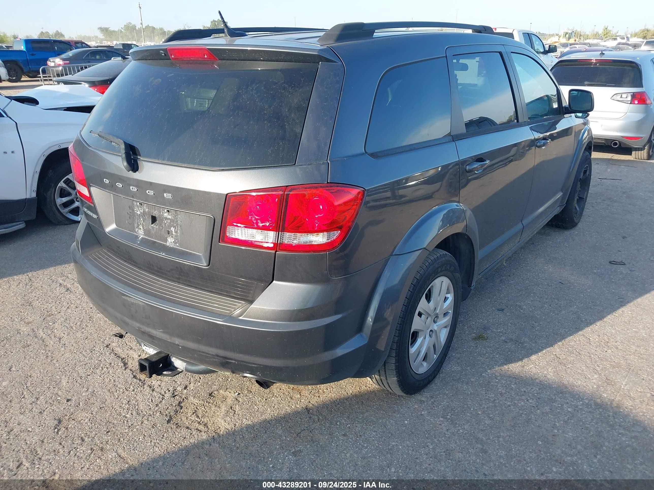 2015 Dodge Journey Se Gray vin: 3C4PDCAB0FT511370