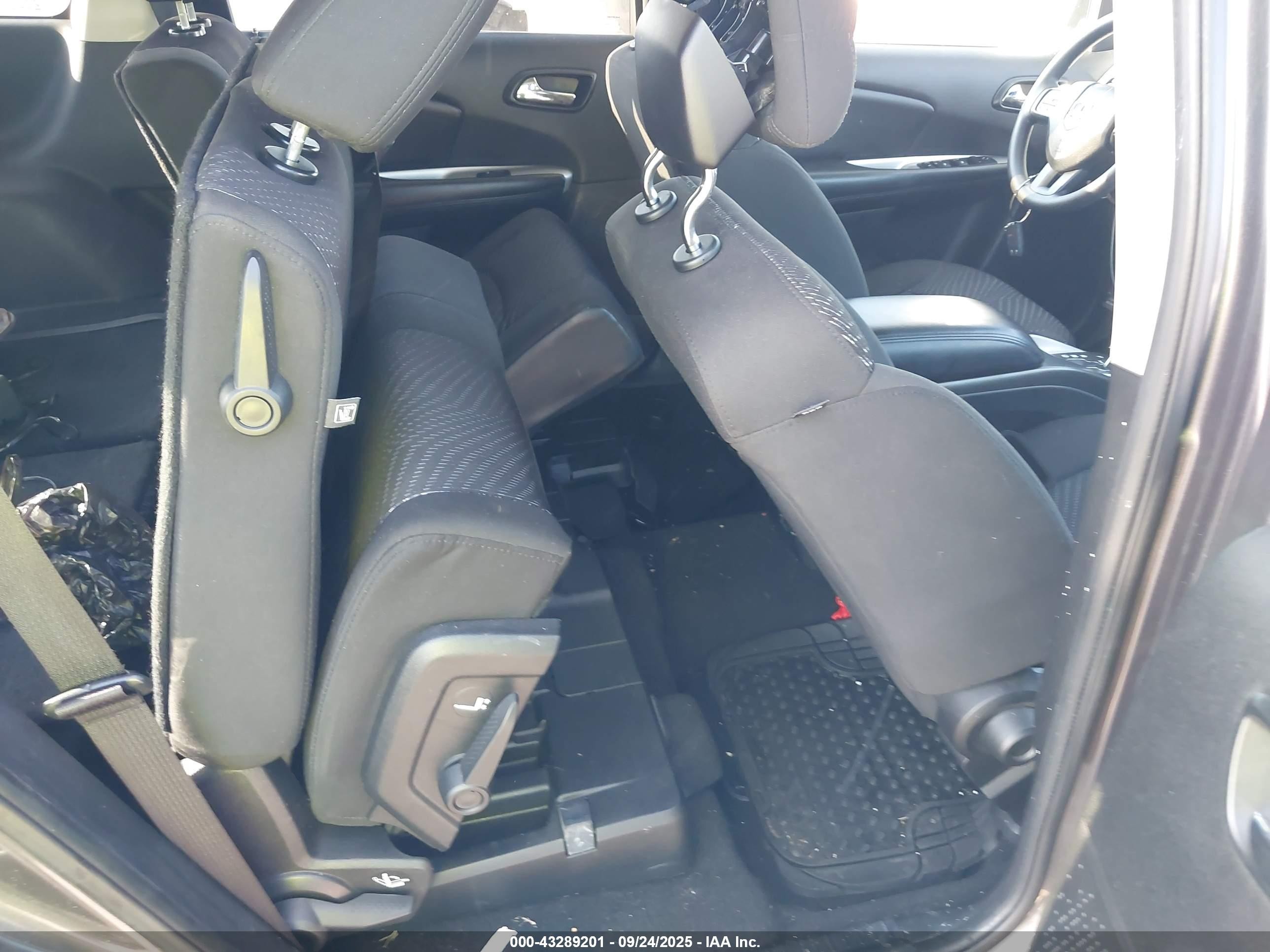 2015 Dodge Journey Se Gray vin: 3C4PDCAB0FT511370