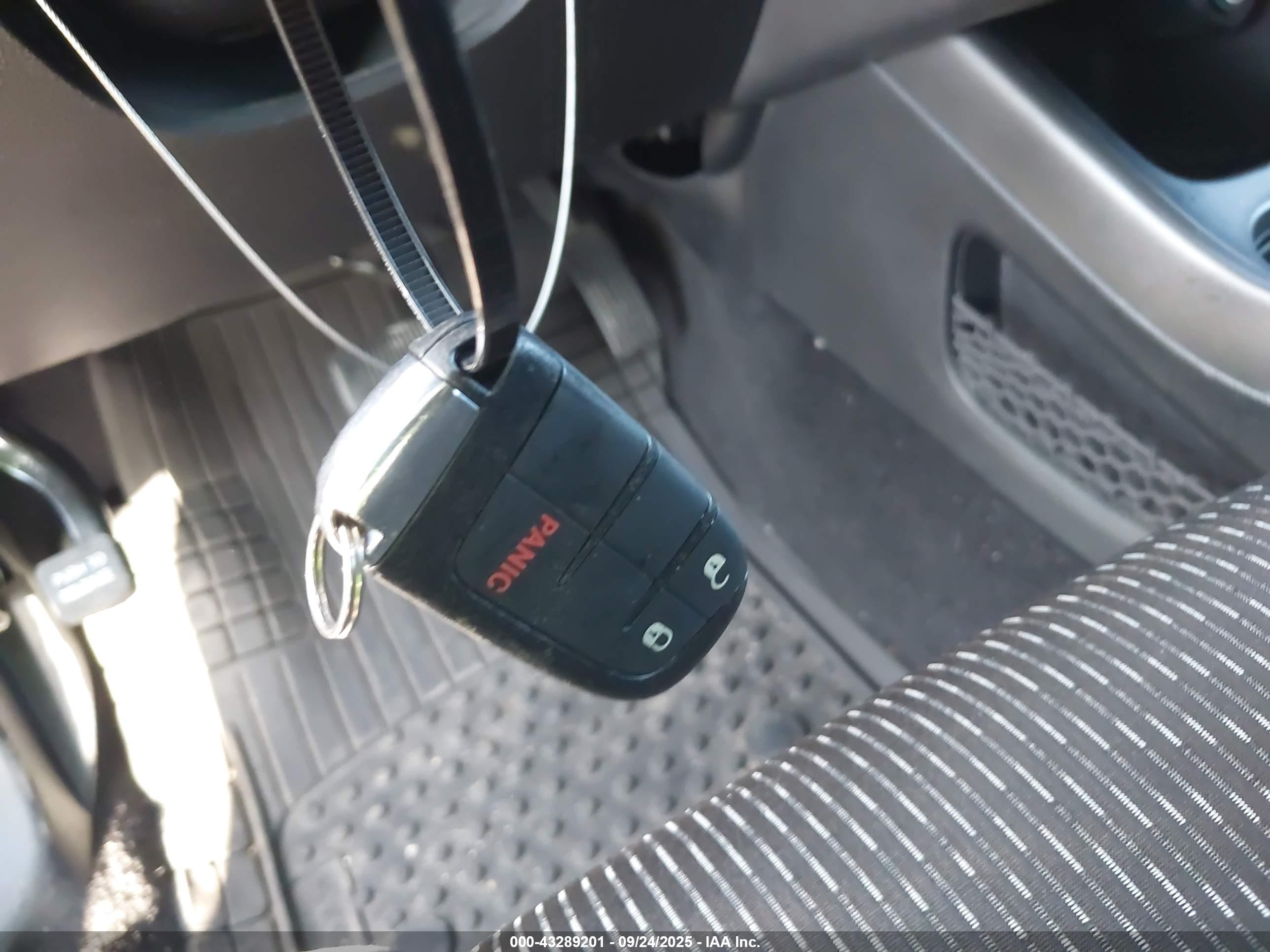 2015 Dodge Journey Se Gray vin: 3C4PDCAB0FT511370