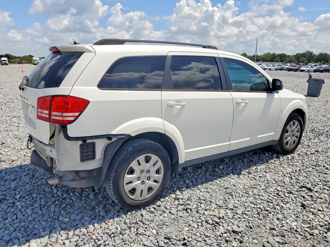 2017 Dodge Journey Se White vin: 3C4PDCAB0HT503854