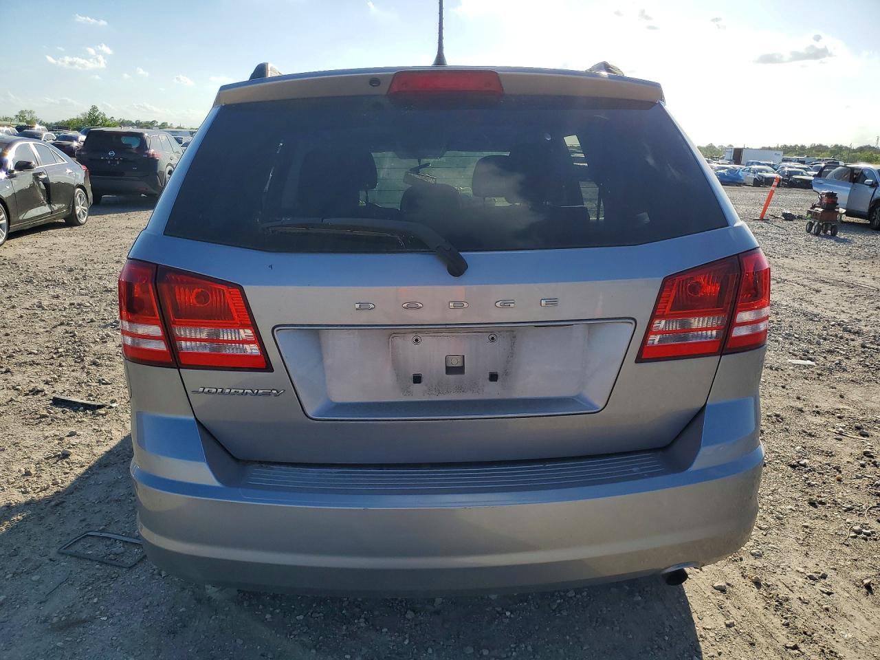 2017 Dodge Journey Se Silver vin: 3C4PDCAB0HT545019