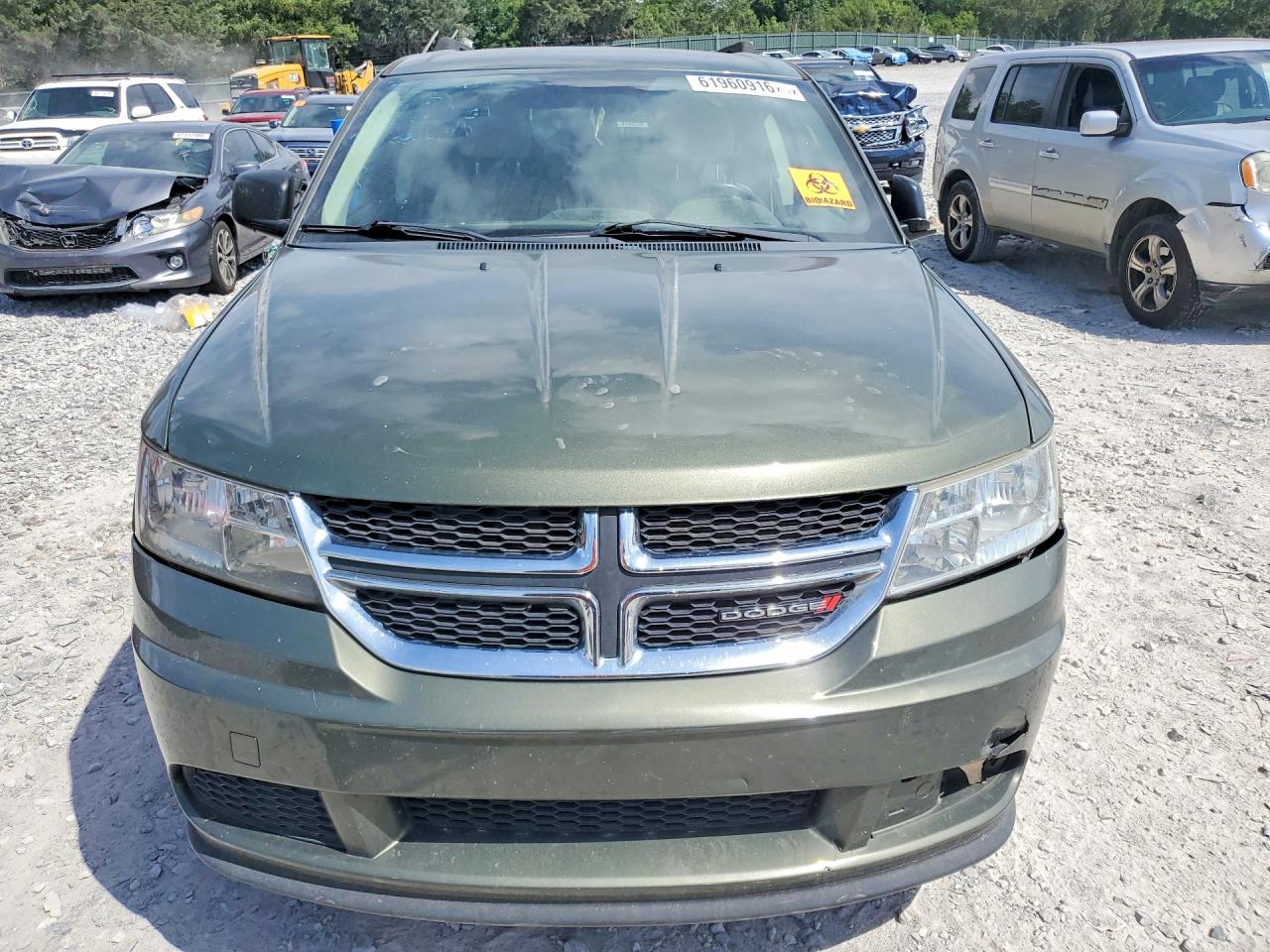 2018 Dodge Journey Se Green vin: 3C4PDCAB0JT208677