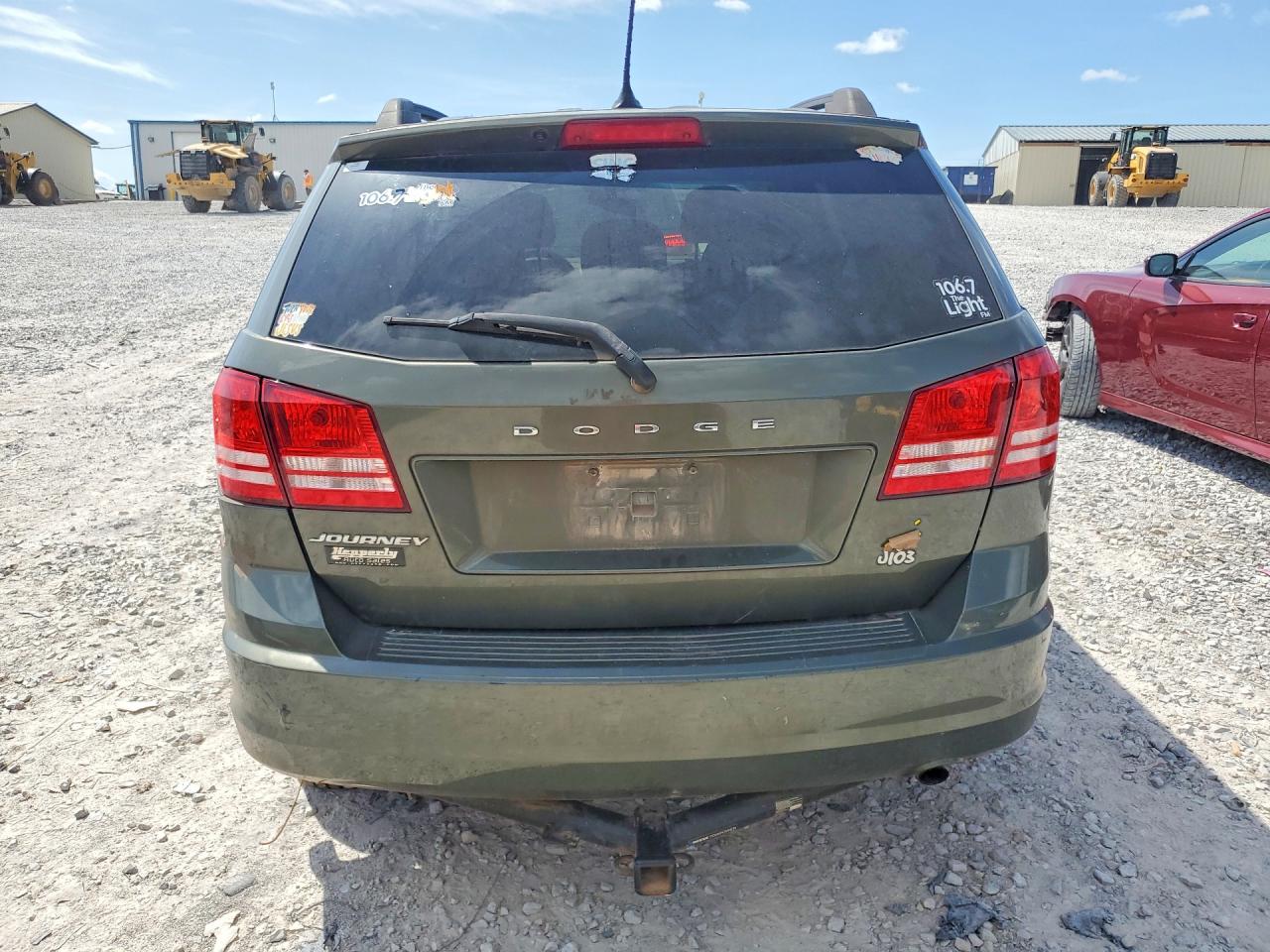 2018 Dodge Journey Se Green vin: 3C4PDCAB0JT208677