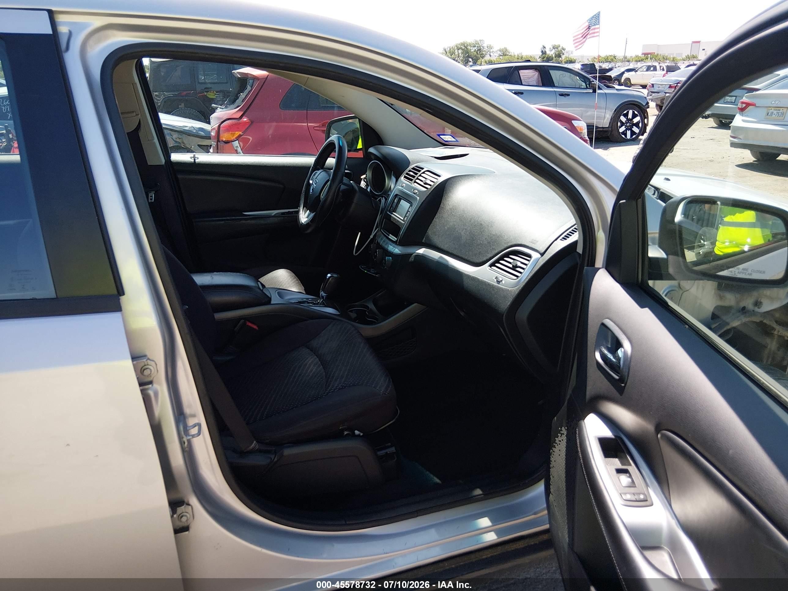 2013 Dodge Journey American Value Pkg Серебряный vin: 3C4PDCAB1DT734739
