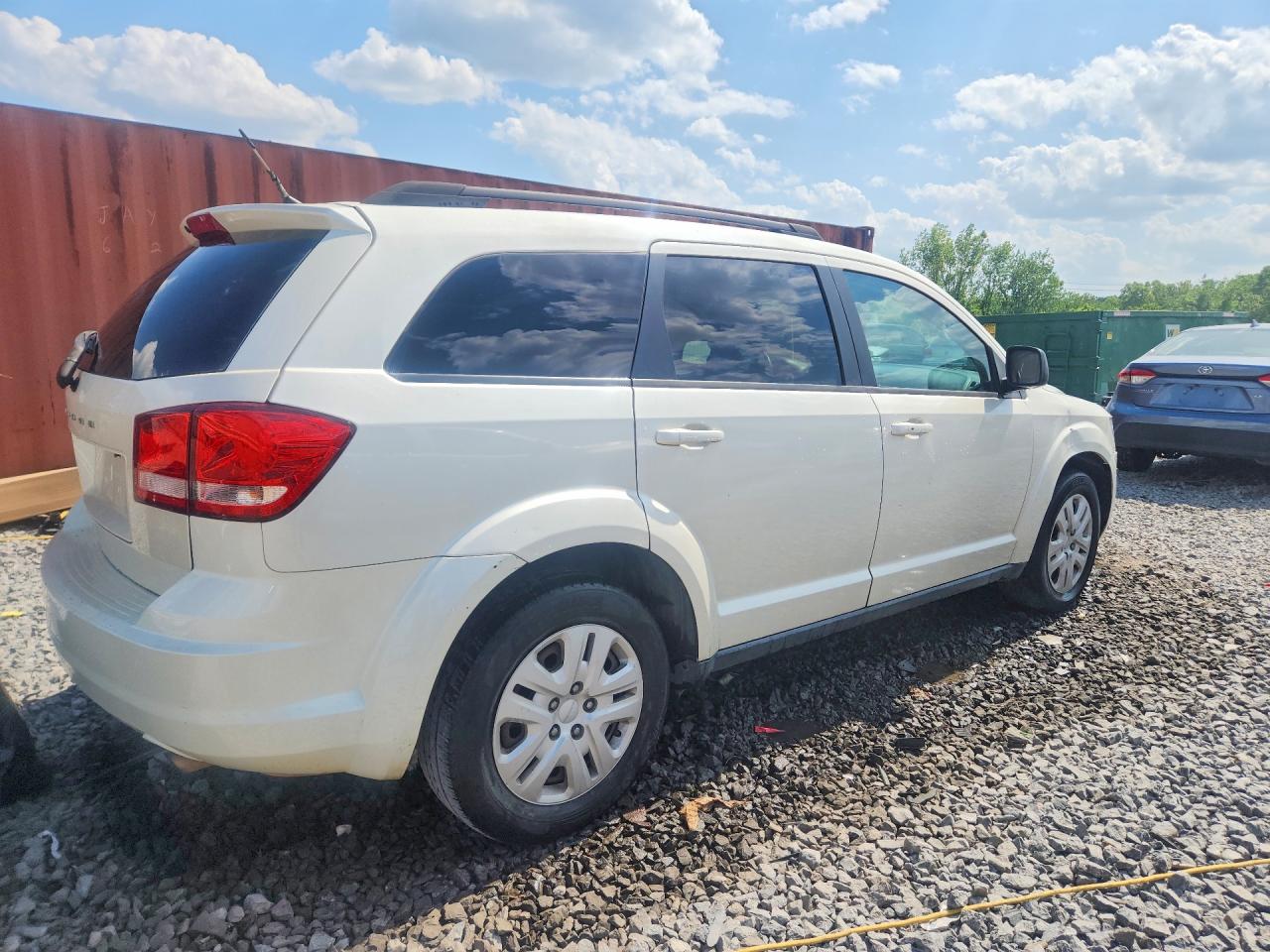 2015 Dodge Journey Se Белый vin: 3C4PDCAB1FT597563