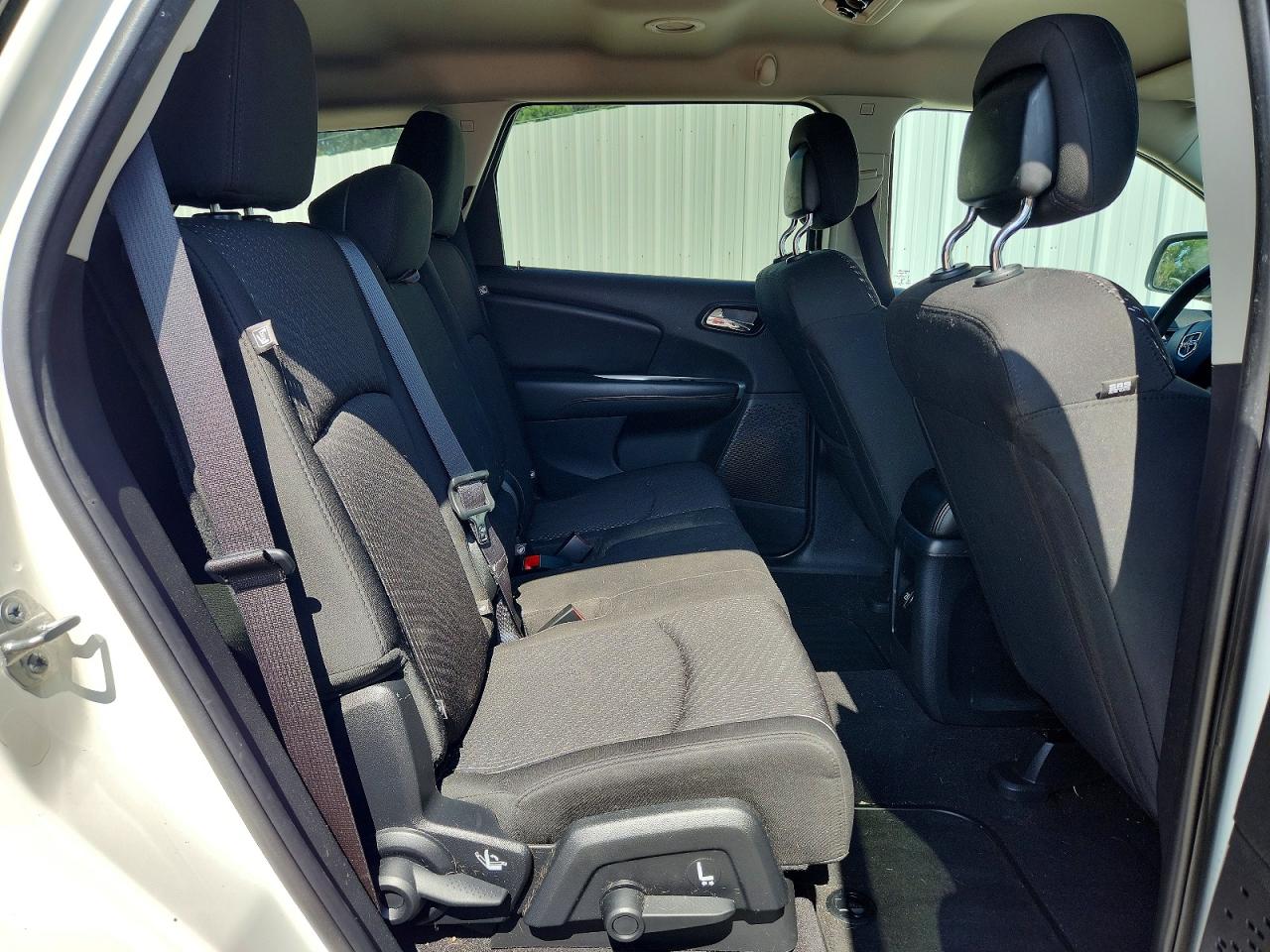 2015 Dodge Journey Se White vin: 3C4PDCAB1FT614393