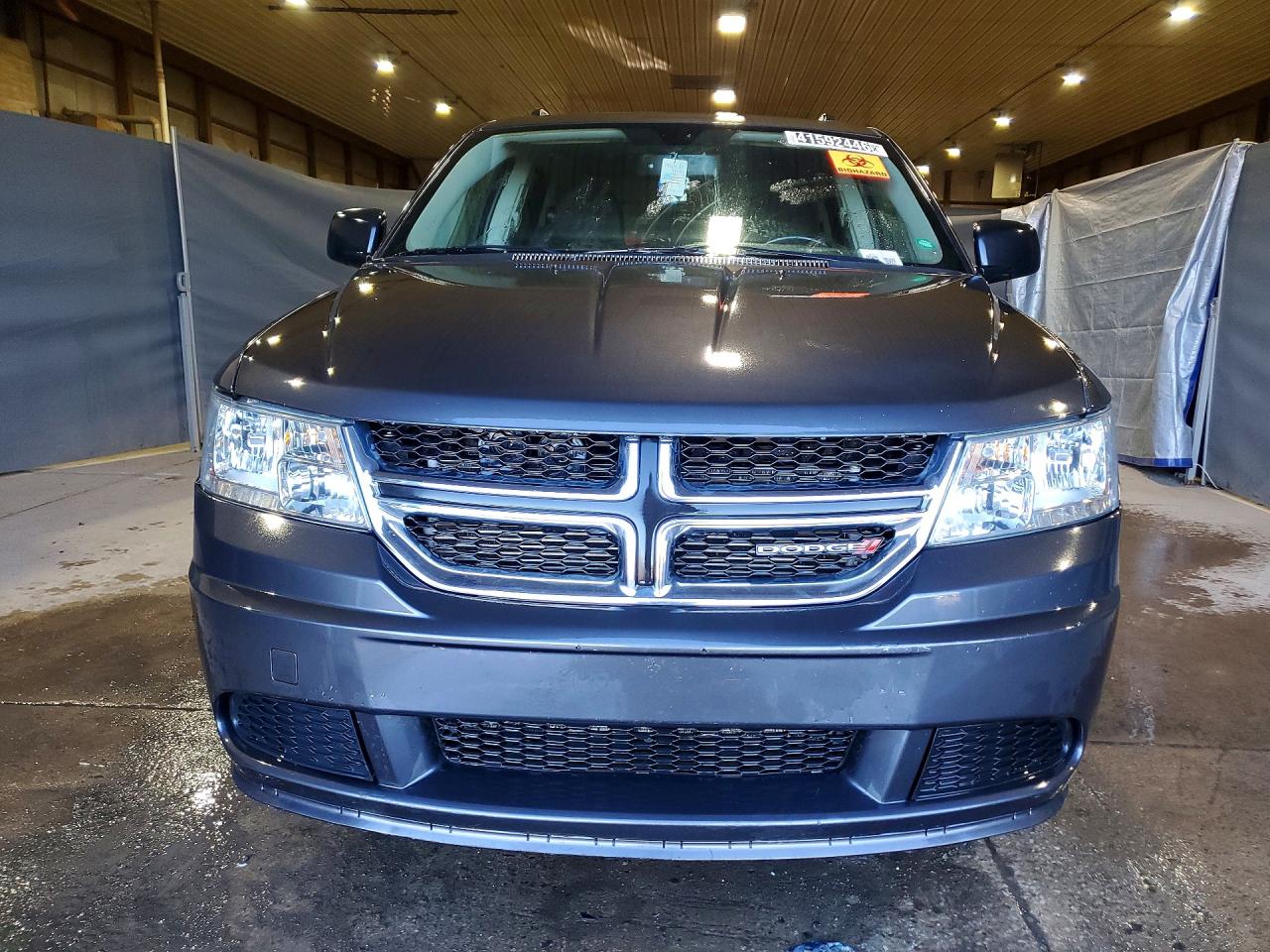 2016 Dodge Journey Se Gray vin: 3C4PDCAB1GT175620