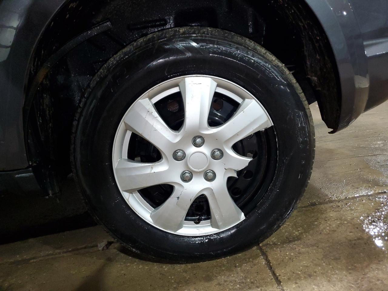 2016 Dodge Journey Se Gray vin: 3C4PDCAB1GT175620 Damage: Left Rear Wheel Cover, Broken, Replacement Required