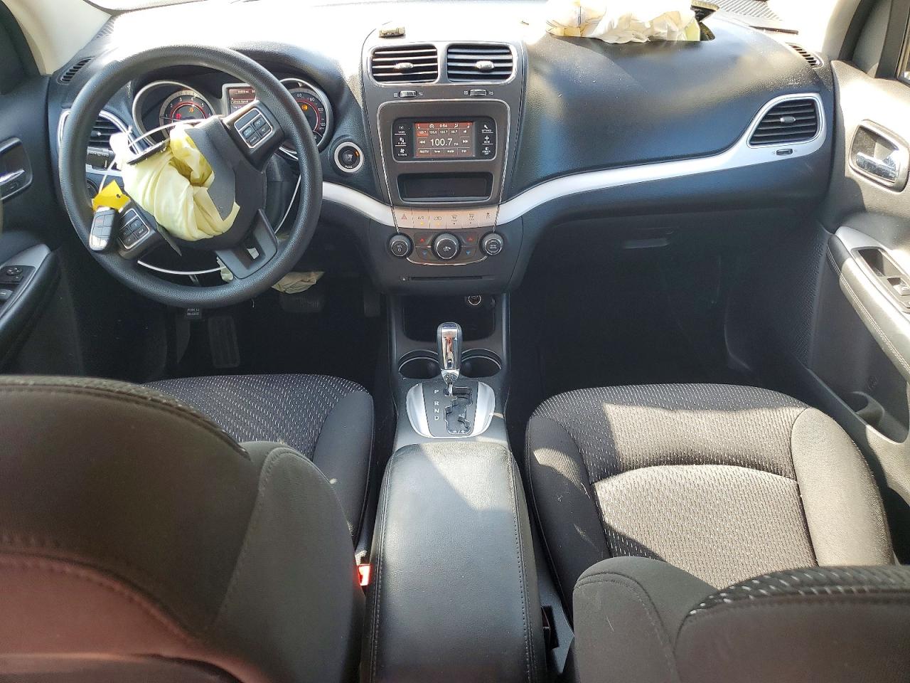 2016 Dodge Journey Se Silver vin: 3C4PDCAB1GT222788
