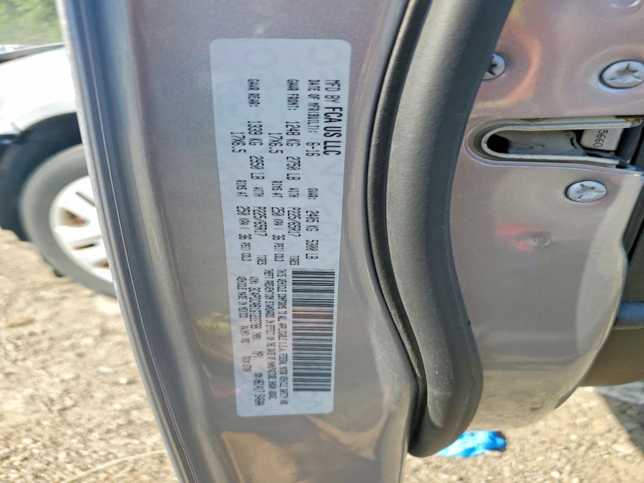 2016 Dodge Journey Se Silver vin: 3C4PDCAB1GT222788