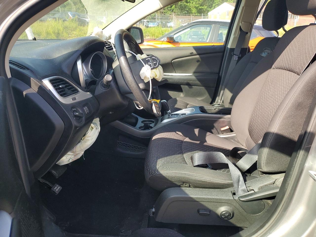 2016 Dodge Journey Se Silver vin: 3C4PDCAB1GT222788