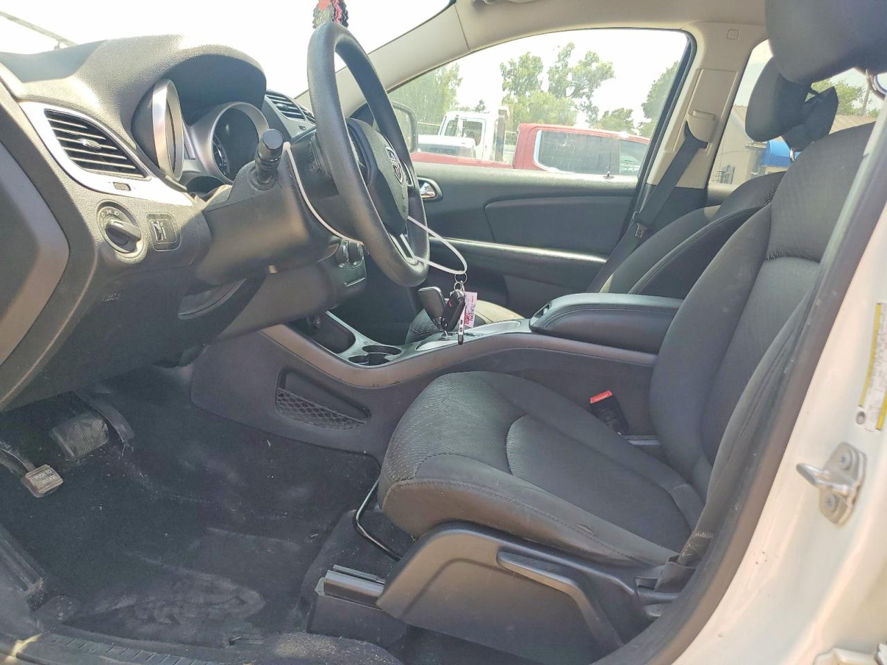 2017 Dodge Journey Se White vin: 3C4PDCAB1HT599414