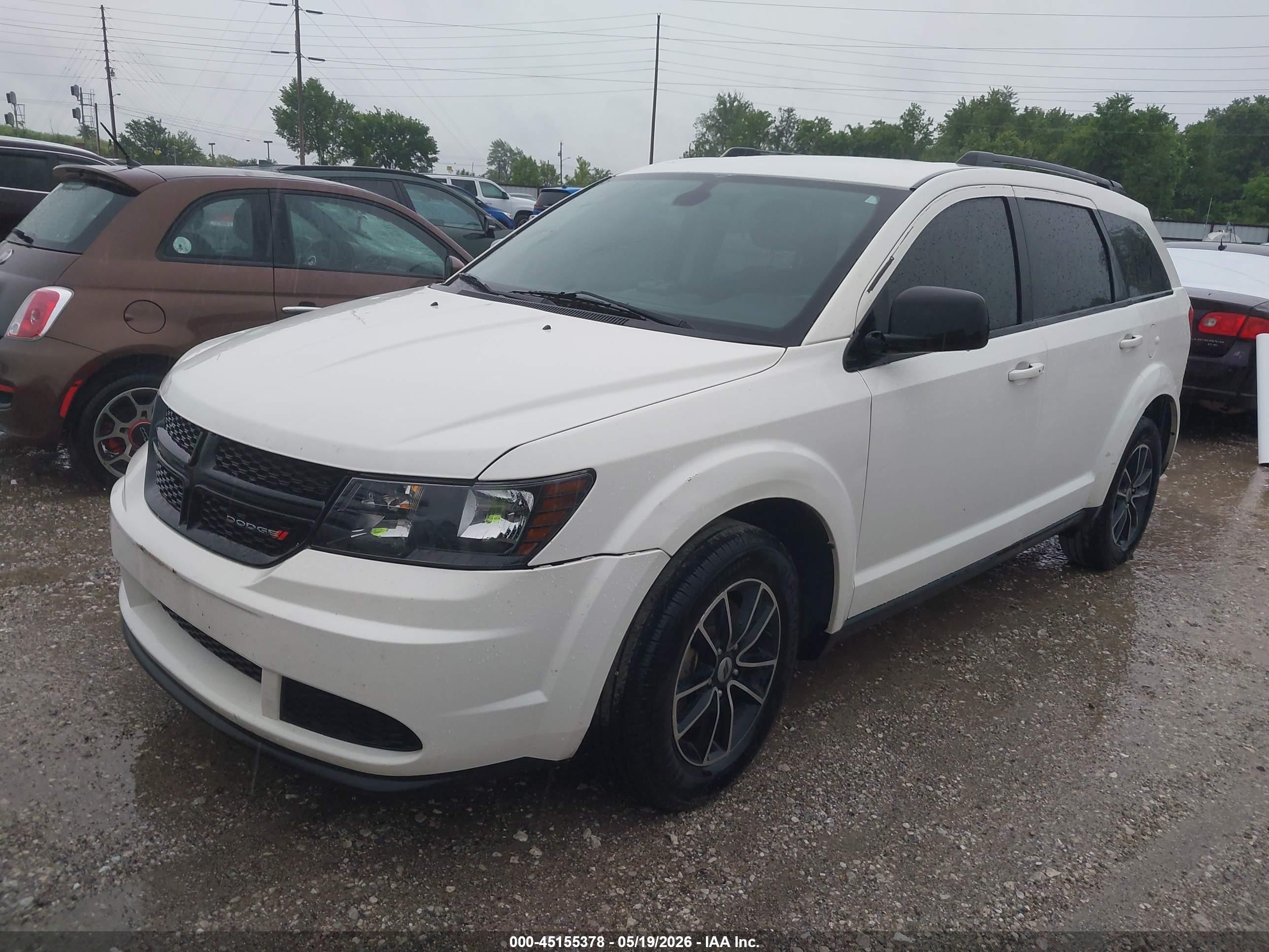 2018 Dodge Journey Se White vin: 3C4PDCAB1JT216660