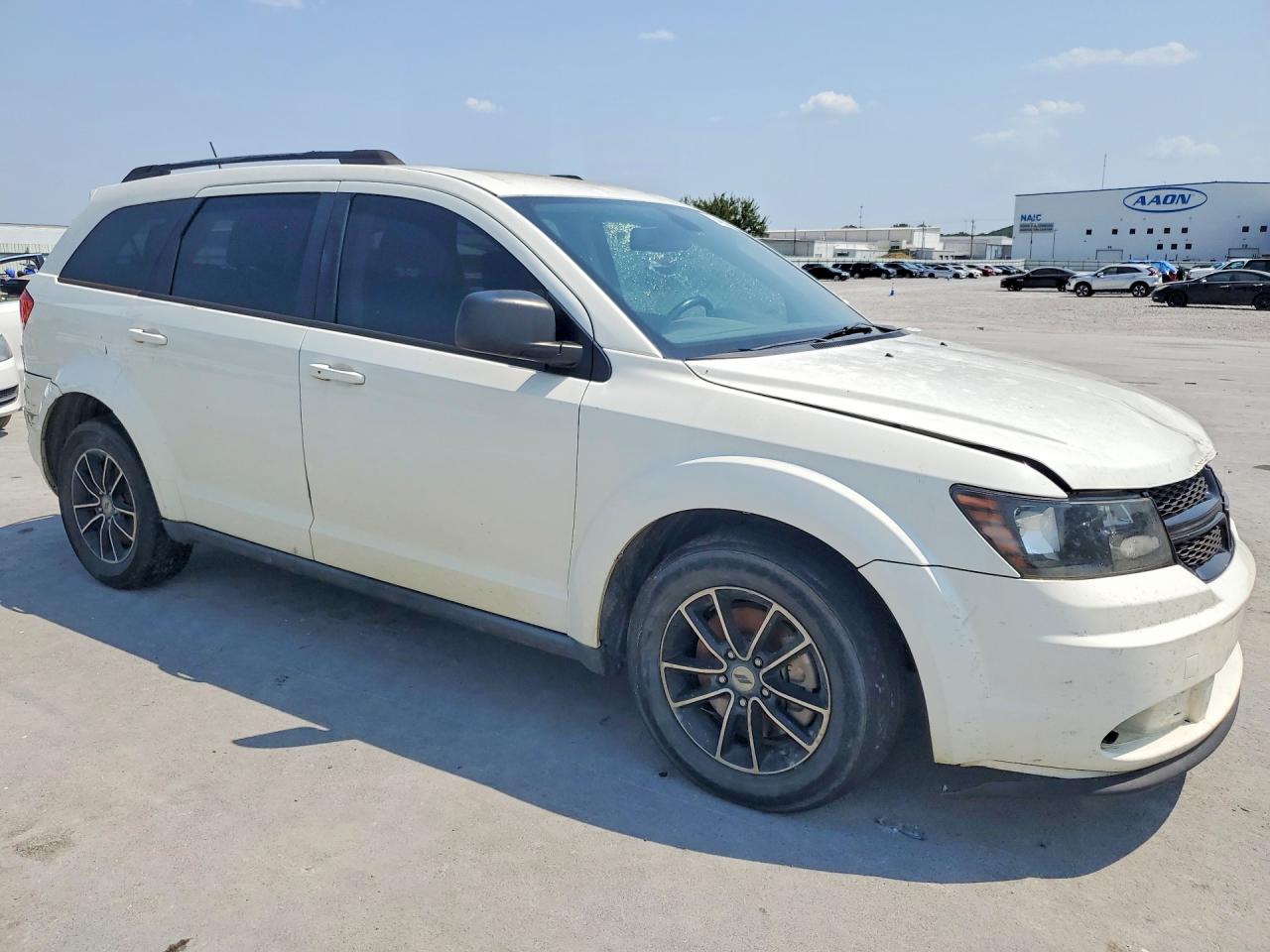 2018 Dodge Journey Se White vin: 3C4PDCAB1JT427891