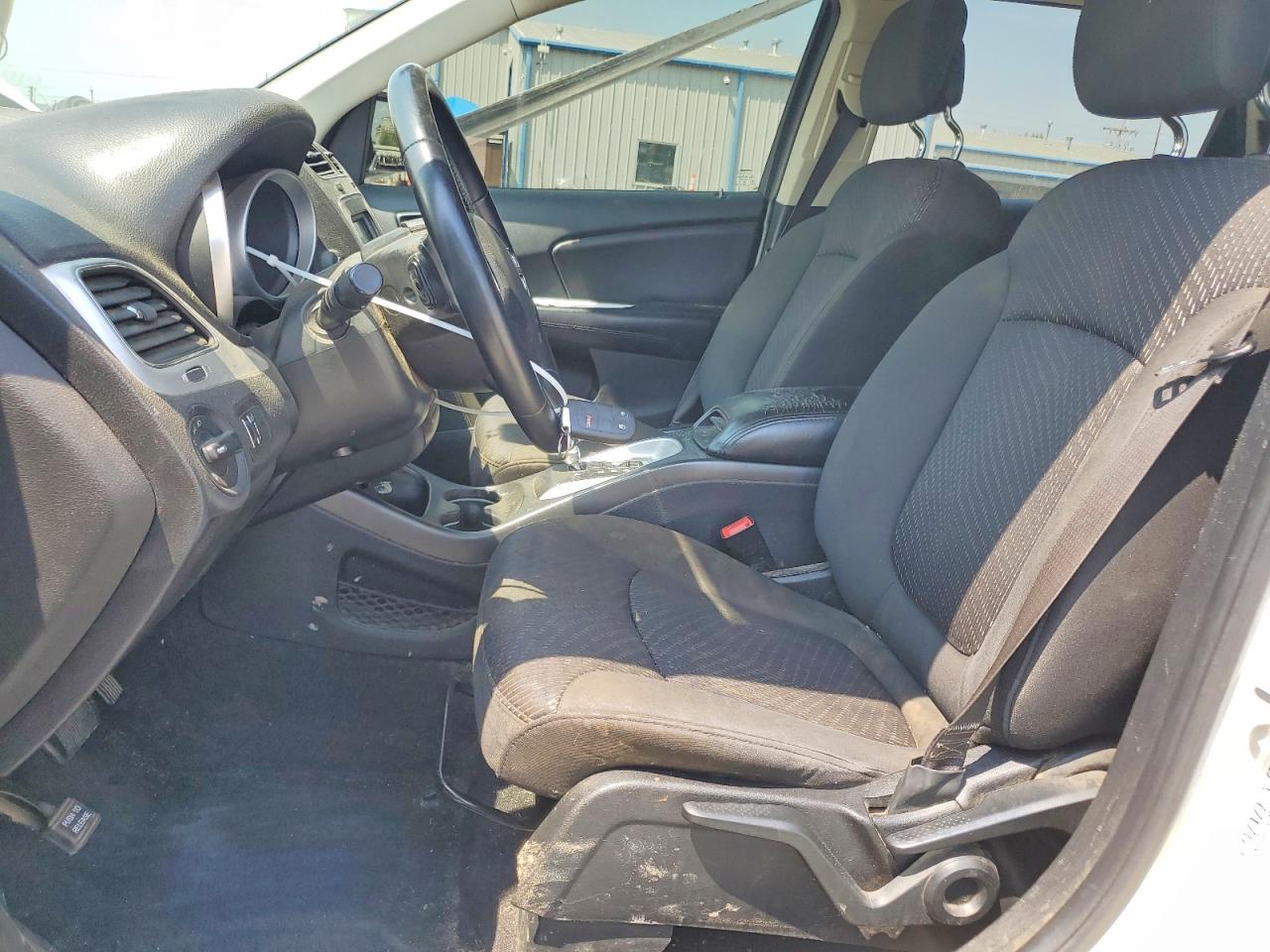 2018 Dodge Journey Se White vin: 3C4PDCAB1JT427891