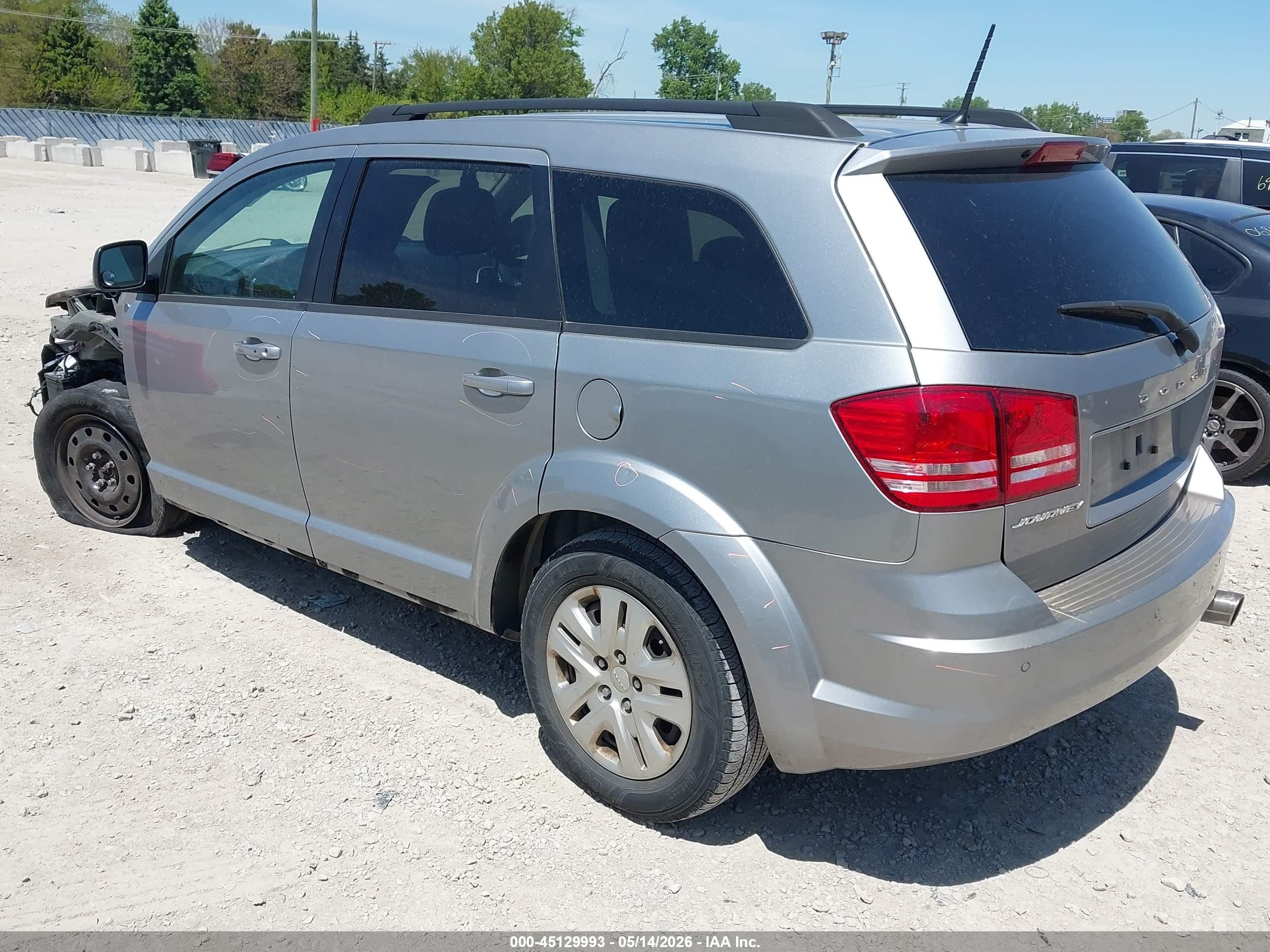 2020 Dodge Journey Se Value Silver vin: 3C4PDCAB1LT207332