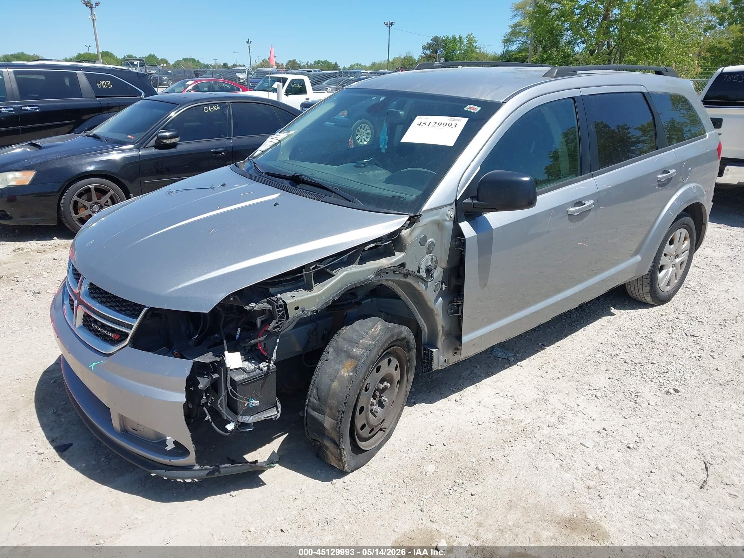 2020 Dodge Journey Se Value Silver vin: 3C4PDCAB1LT207332