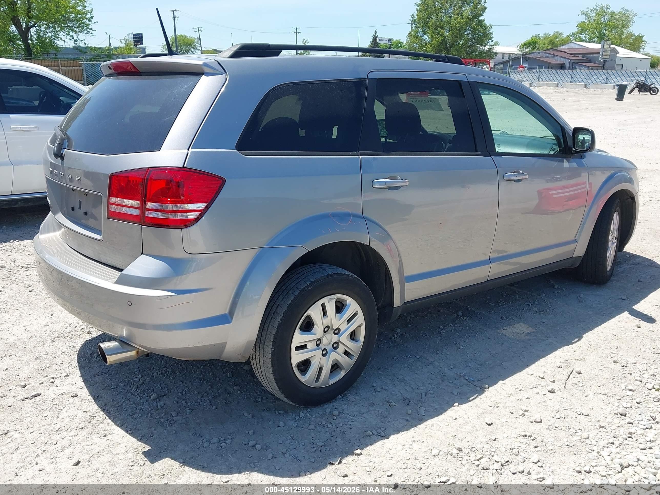2020 Dodge Journey Se Value Silver vin: 3C4PDCAB1LT207332