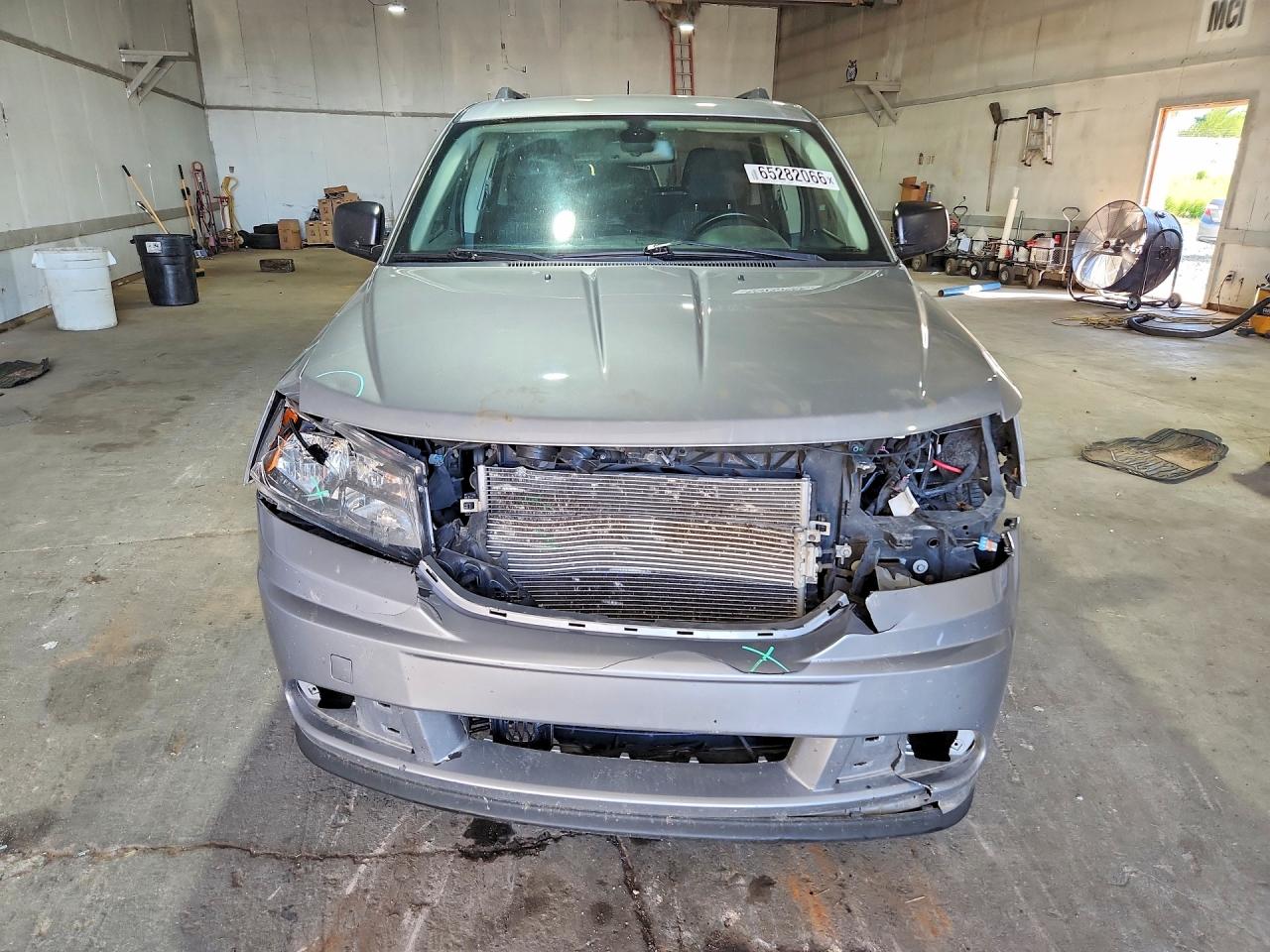 2020 Dodge Journey Se Серебряный vin: 3C4PDCAB1LT271788