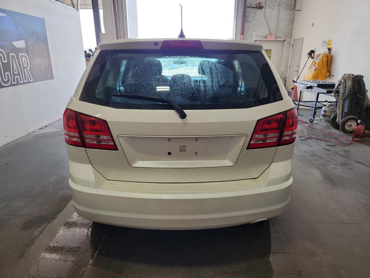 2015 Dodge Journey Se White vin: 3C4PDCAB2FT599600 Damage: Rear Bumper, Heavy Scratch, 1/2 To 1 Inch