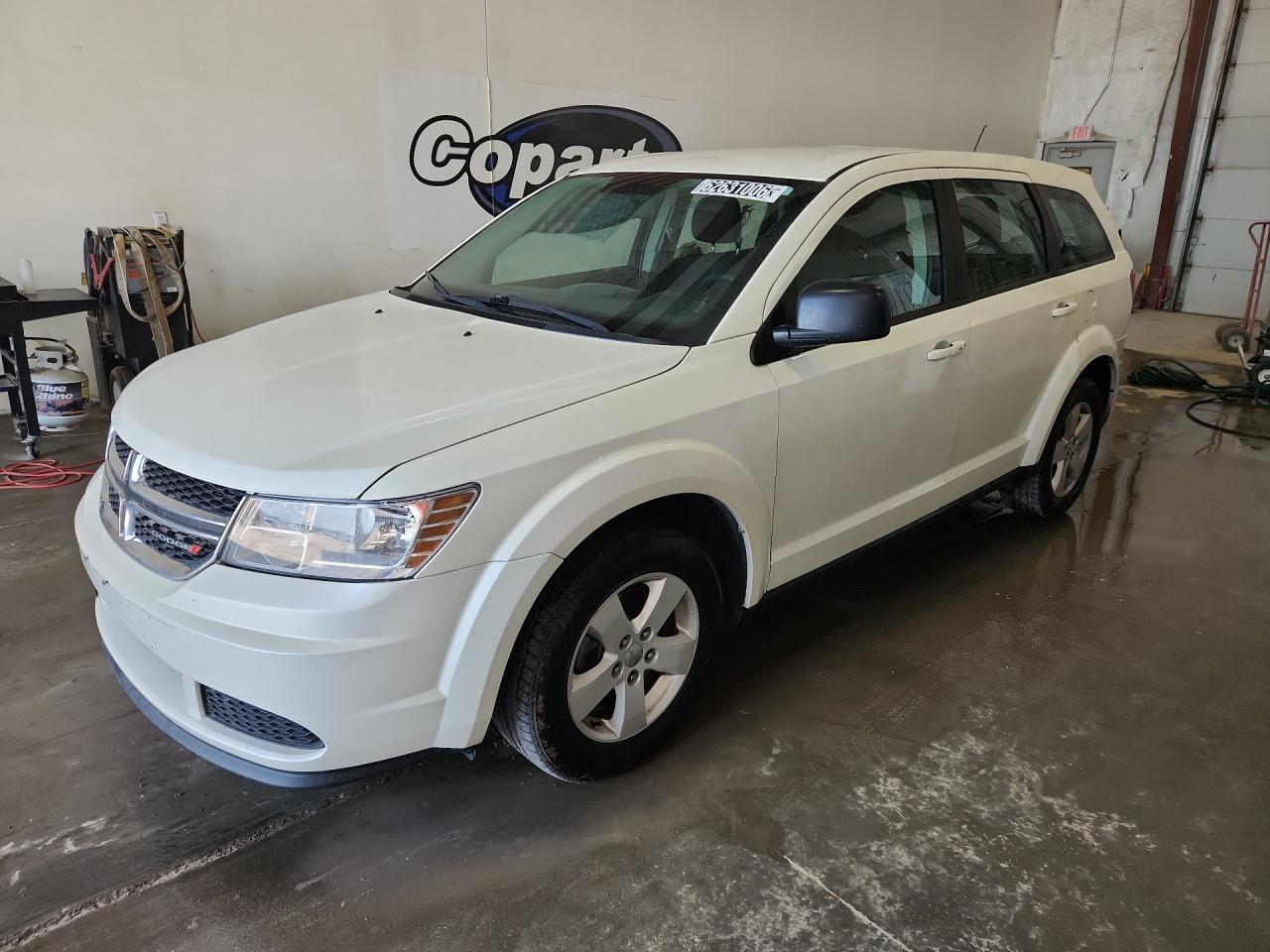 2015 Dodge Journey Se White vin: 3C4PDCAB2FT599600 Damage: Left Front Fender, Chipped, 2