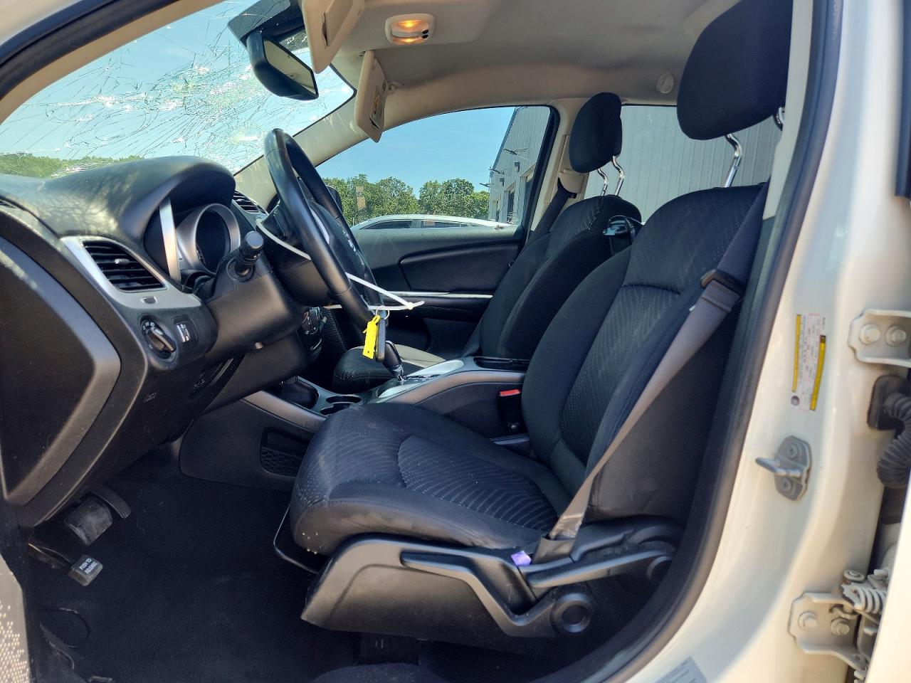 2015 Dodge Journey Se Белый vin: 3C4PDCAB2FT753108
